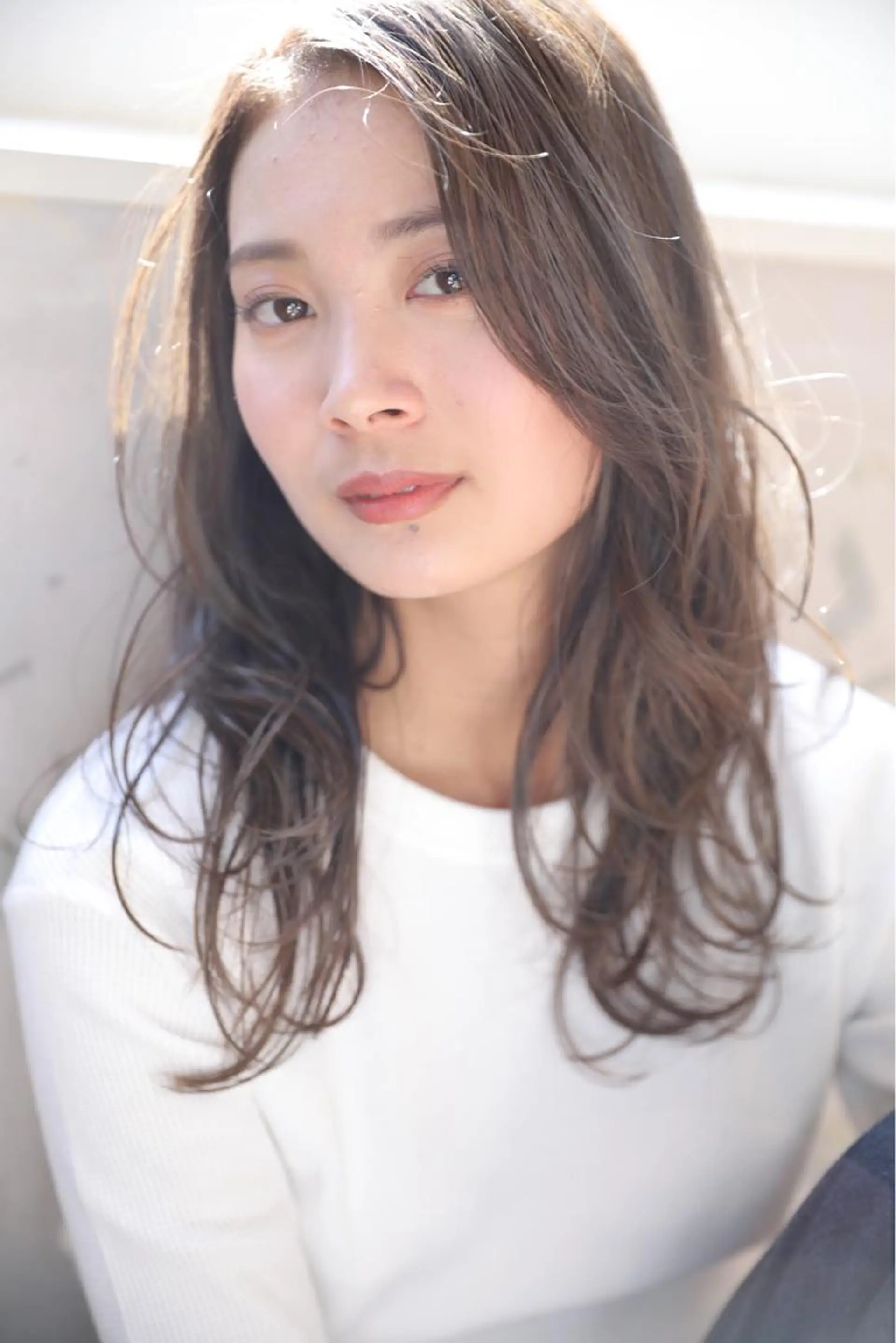 ロング カラー アディクシーカラー 透明感カラー グレージュ カット ヘアカラー トリートメント newi 京橋 【yuuki】のヘアスタイル