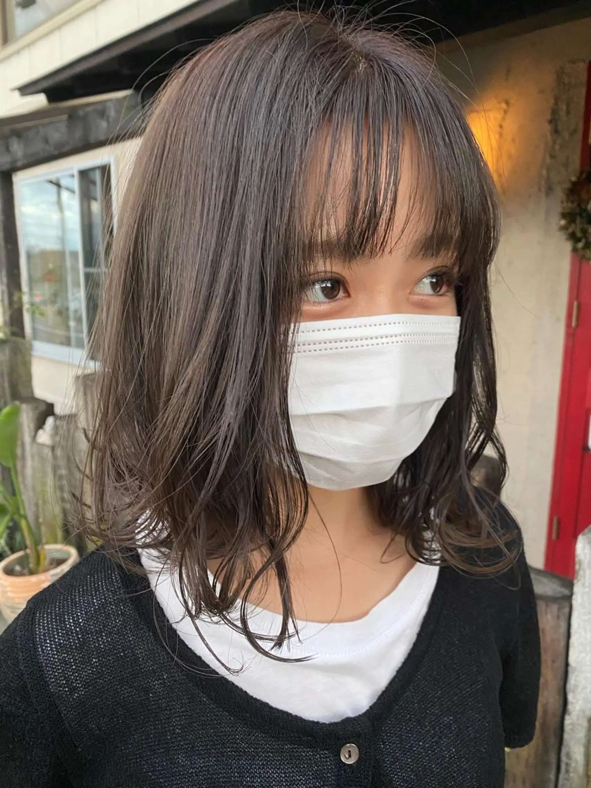 ミディアム M. YURIのヘアスタイル