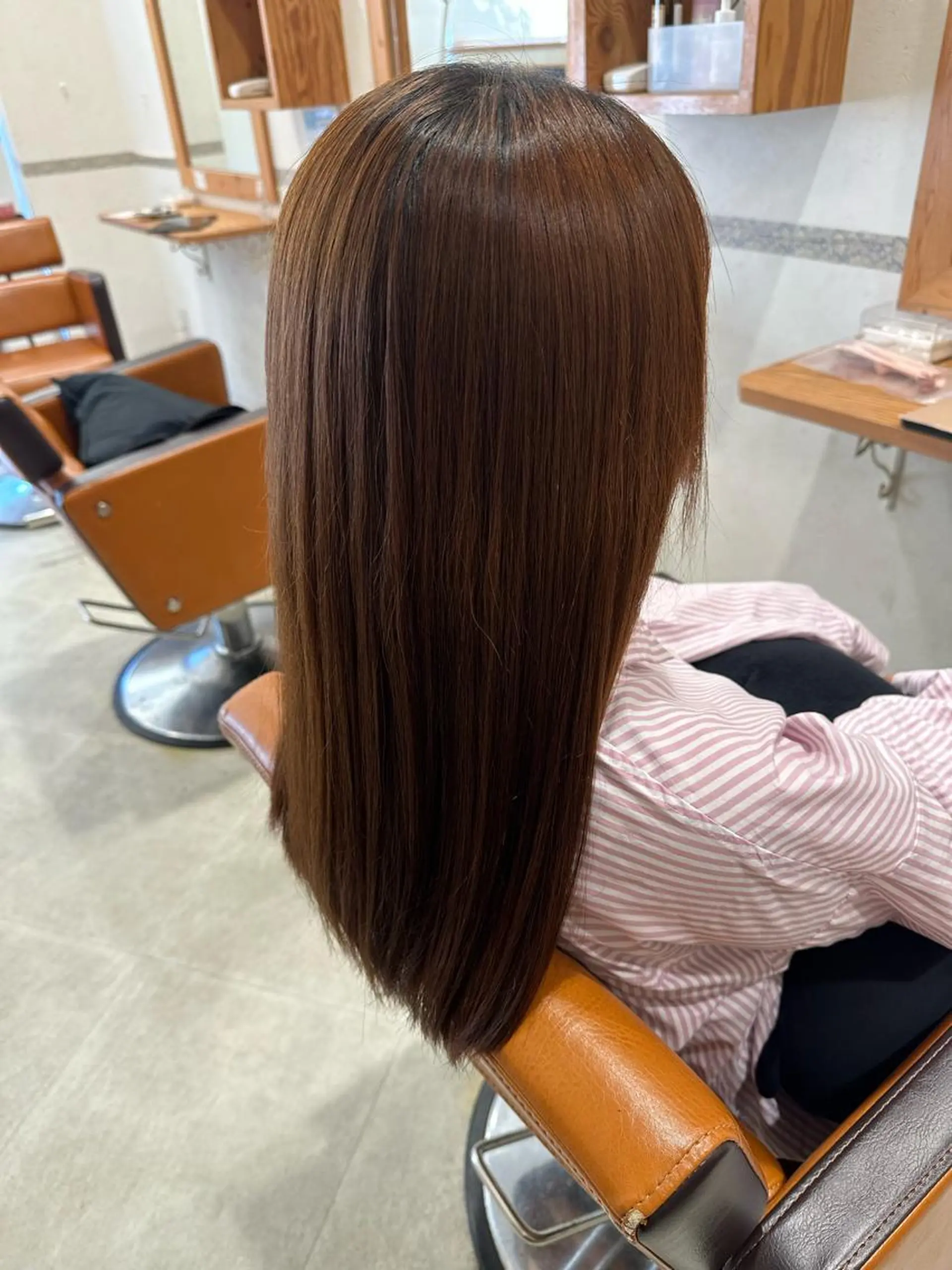 ロング カット 縮毛矯正 トリートメント 式部 由美子のヘアスタイル