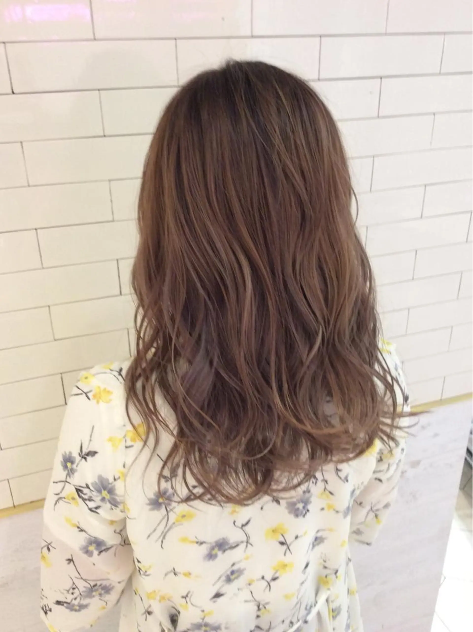 ミディアム カラー レイヤーカット× 髪質改善たもりのヘアスタイル