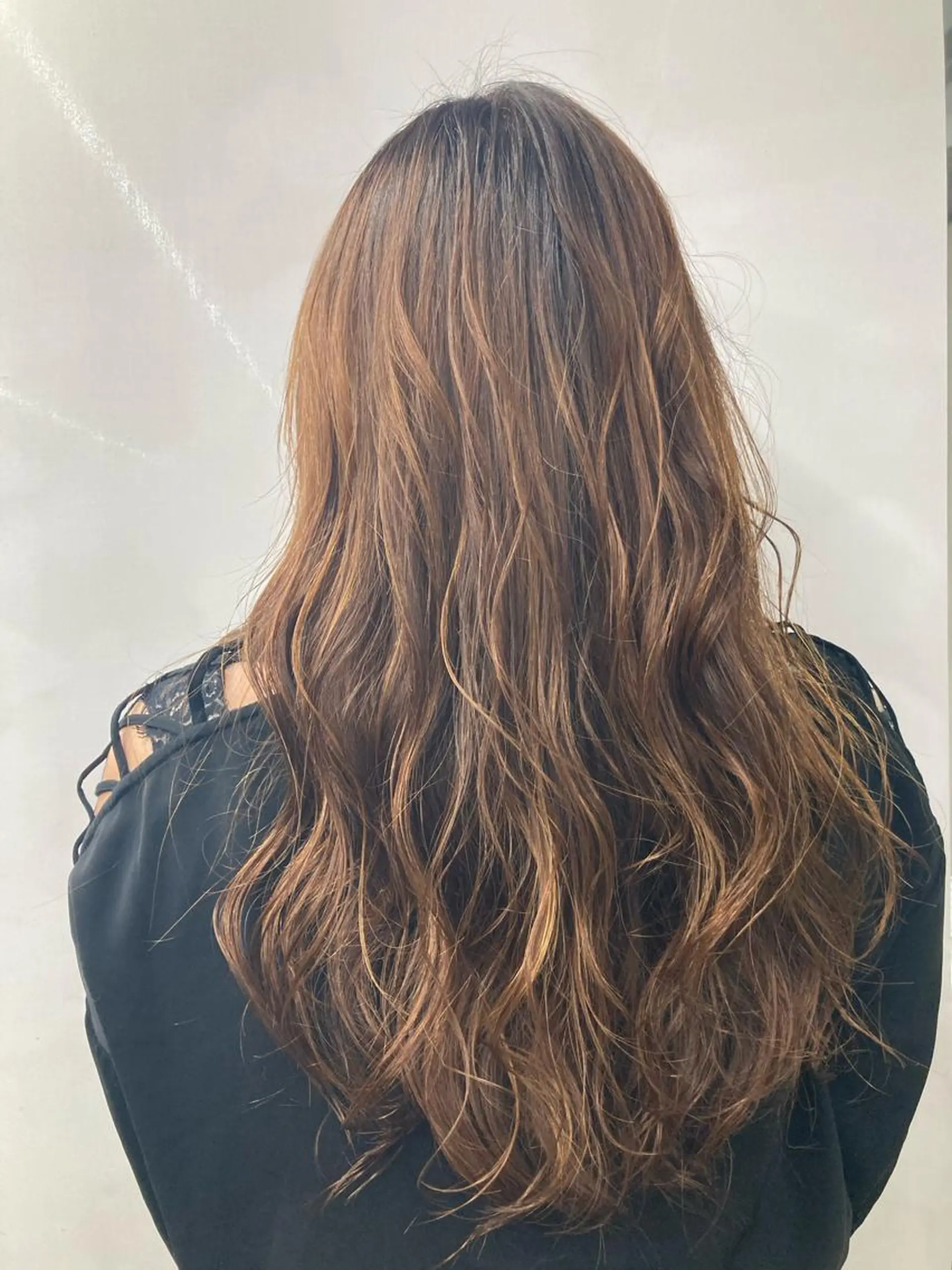 ロング カラー ベージュカラー ミルクティーベージュ ヘアカラー トリートメント ブリーチ&似合せボブ 田中寛十のヘアスタイル