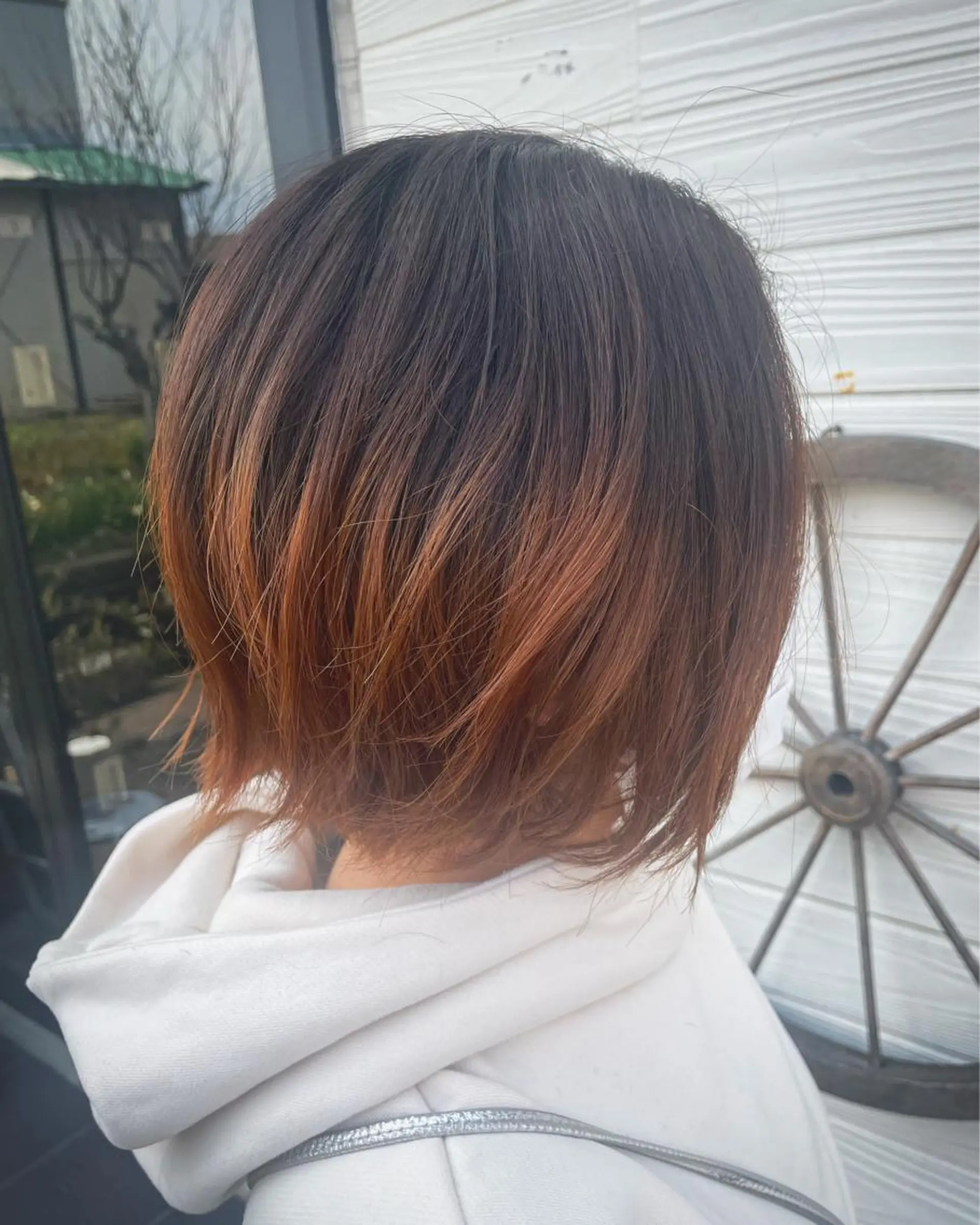 ショート カット ヘアカラー ビヨウシツトリコ よねたにみなのヘアスタイル