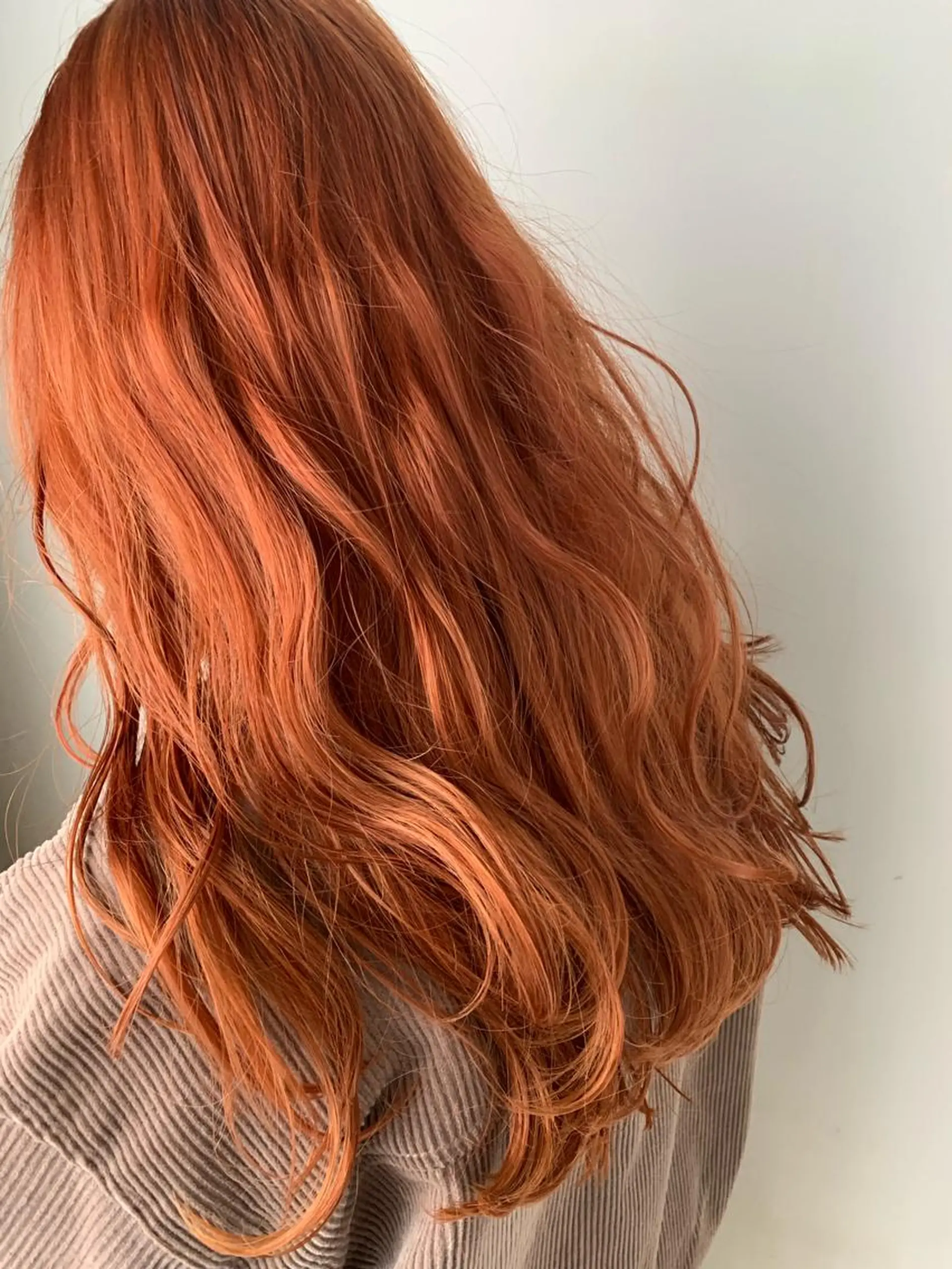 ロング MIA 菅原のヘアスタイル