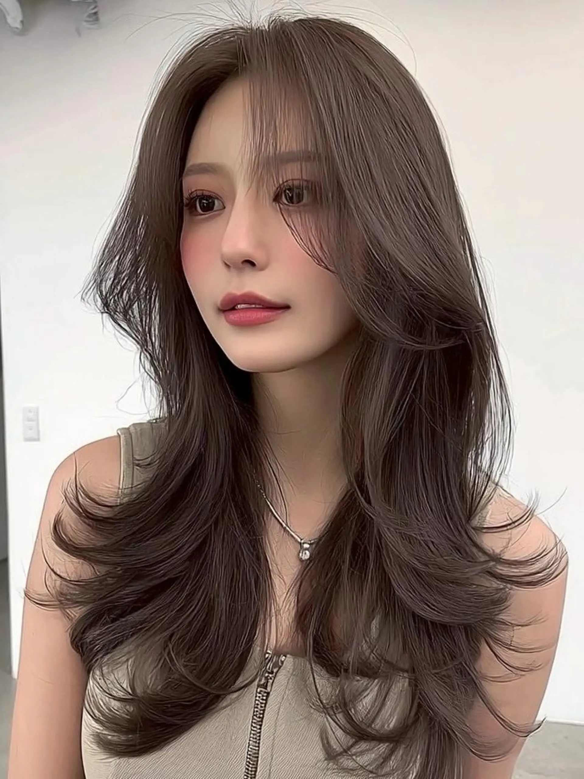 セミロング 韓国風ヘア レイヤーカット カット ヘアカラー トリートメント ＫＡＮＡ/天王寺 🎀🫧のヘアスタイル