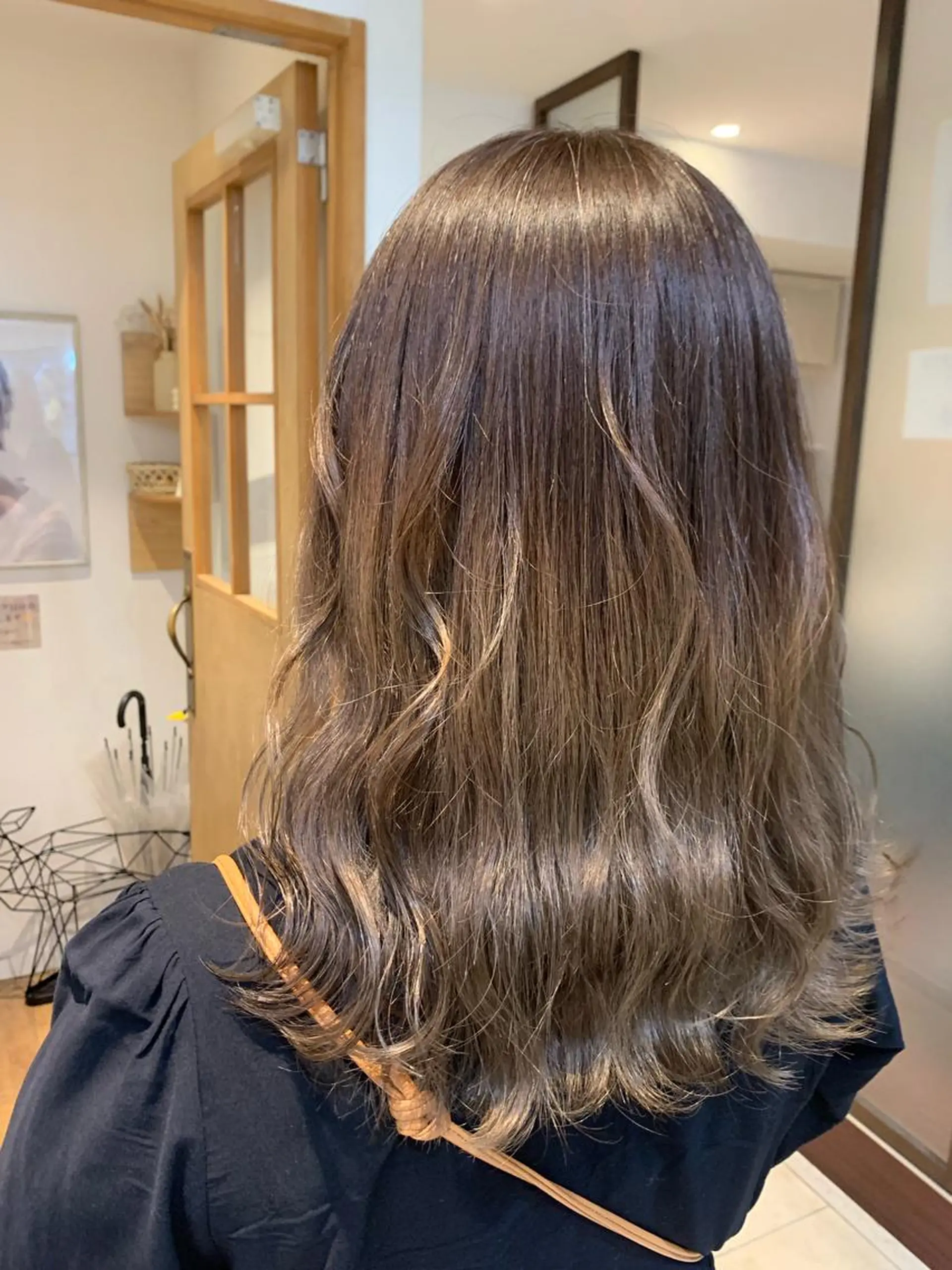 ロング ヘアカラー 庄司 沙羅のヘアスタイル