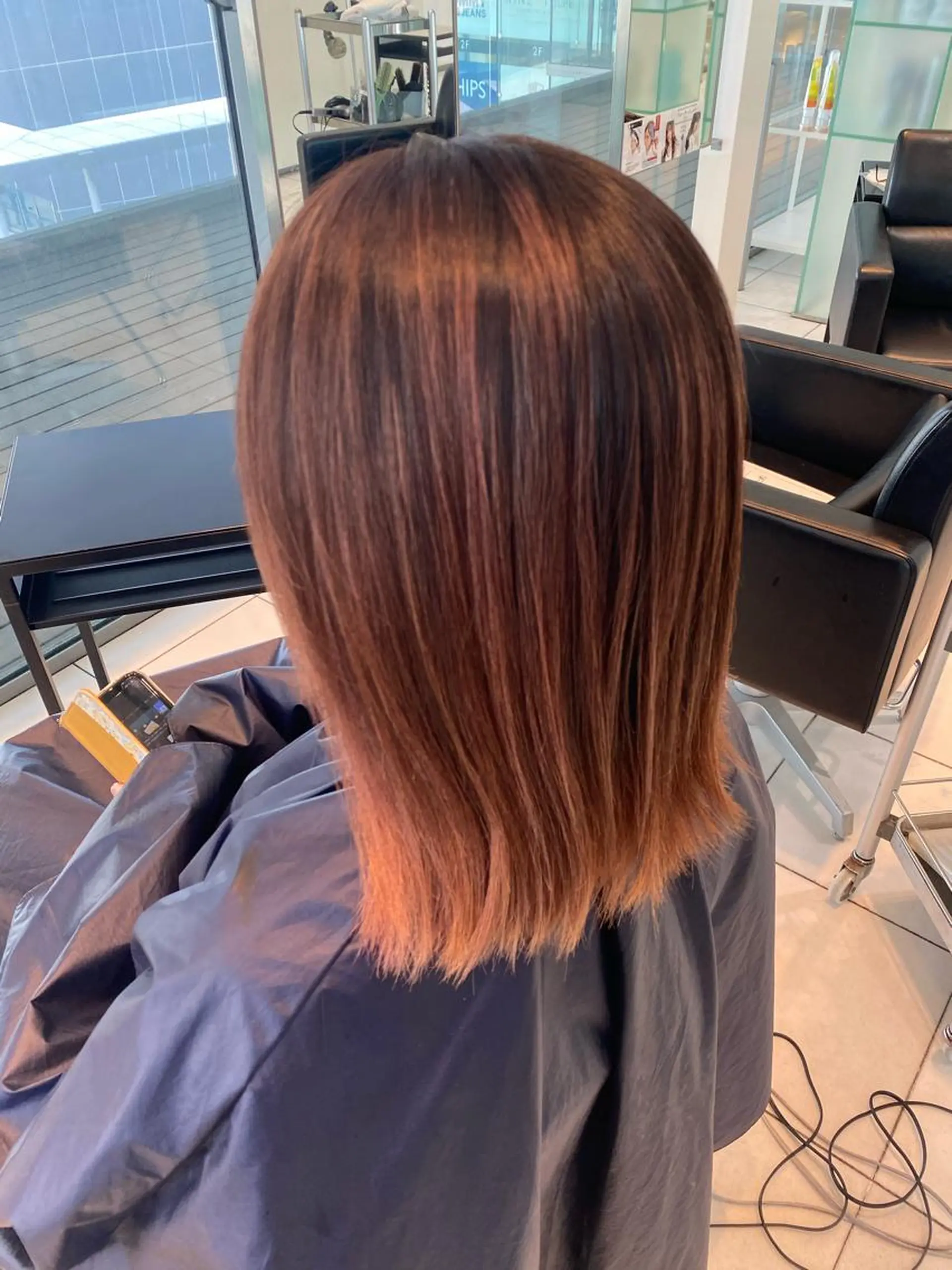 ミディアム カラー バレイヤージュ ベージュカラー ピンクカラー ピンクベージュ レイヤーカット SHOTA 大人ショートのヘアスタイル