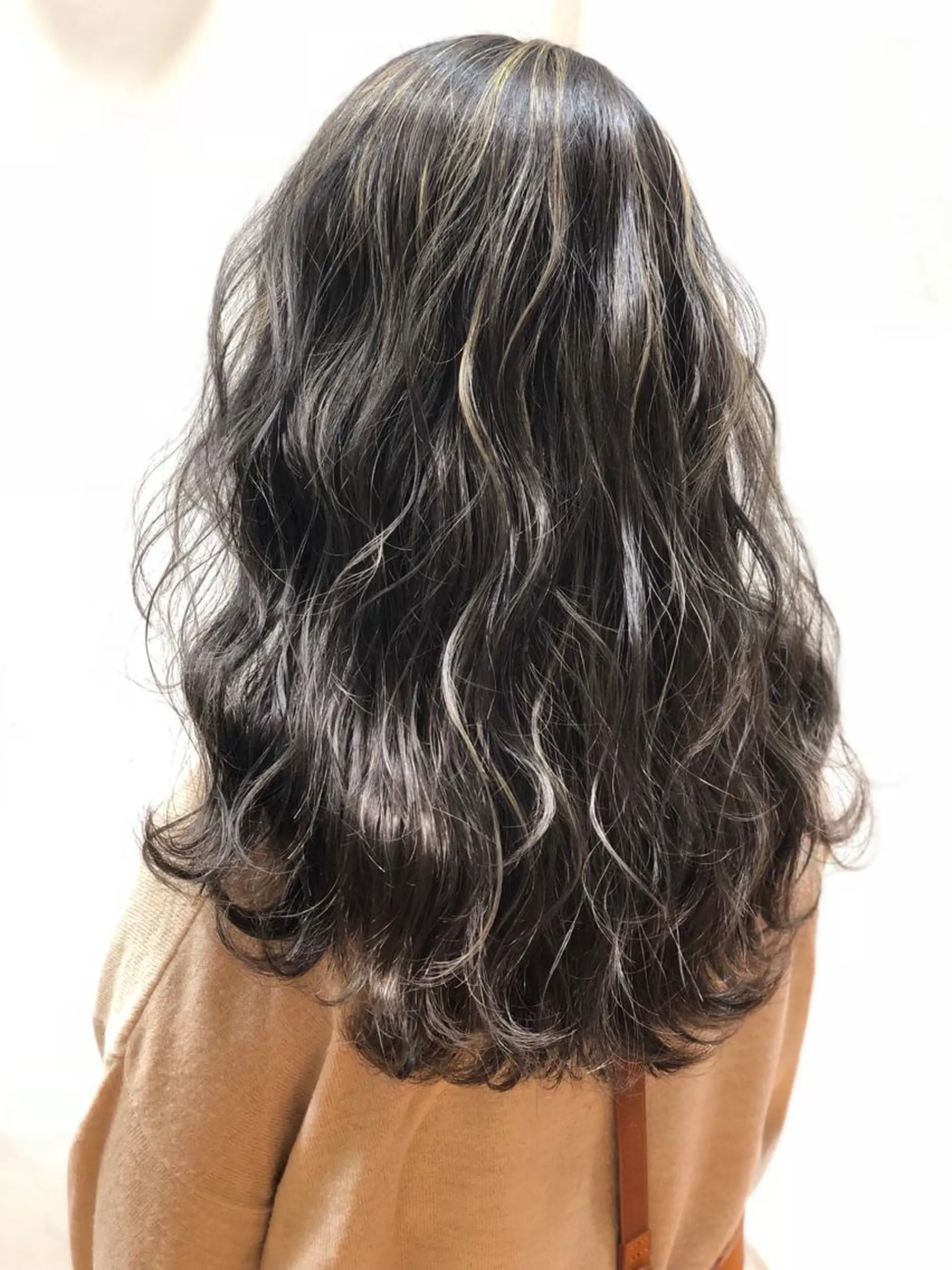 ミディアム カラー ハイライトカラー ハイライト メンズカット特化柏駅 徒歩3分LOUのヘアスタイル