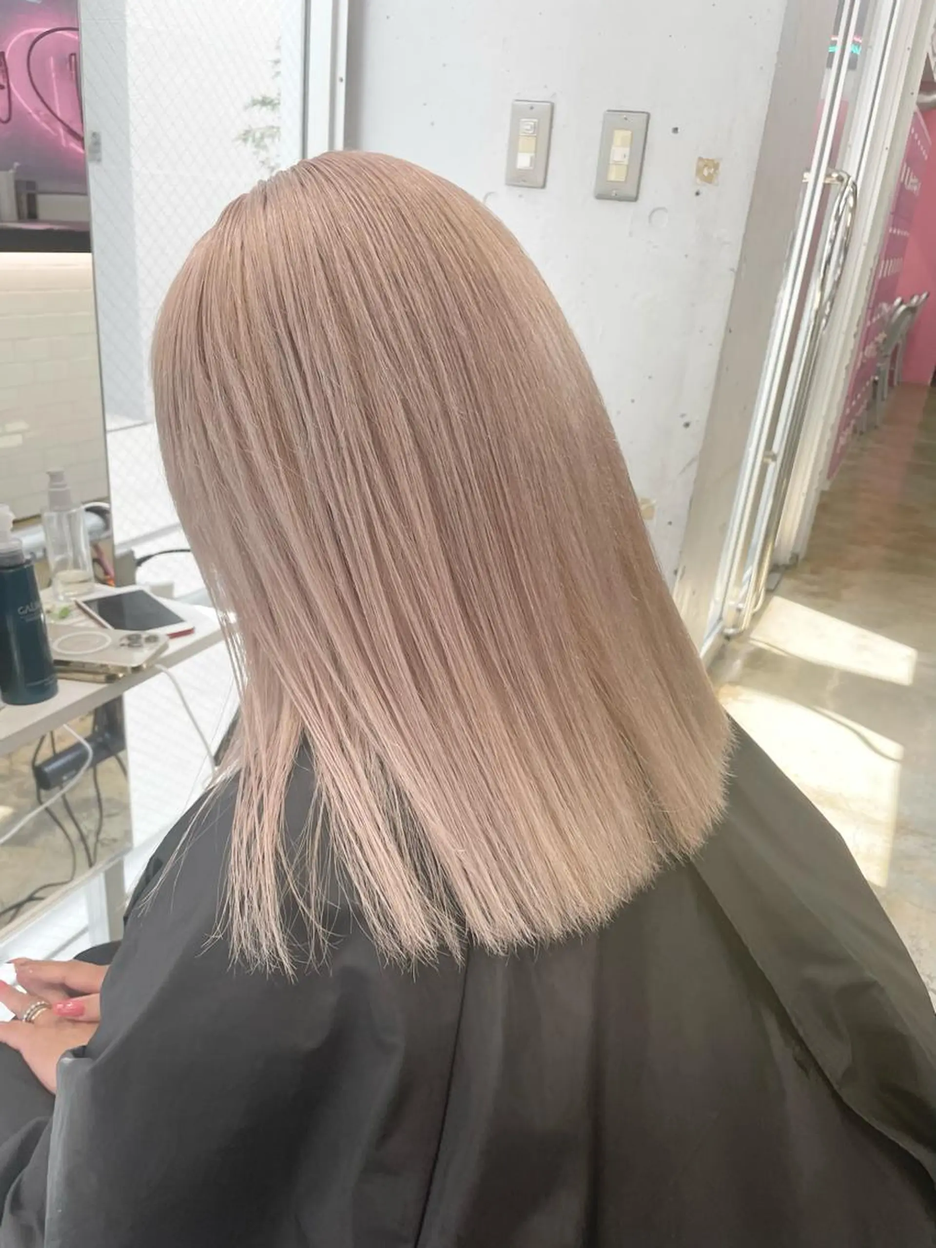 セミロング カラー ブリーチ ケアブリーチ ヘアカラー トリートメント ザクザクレイヤー 🍀/ブリーチ/小田のヘアスタイル