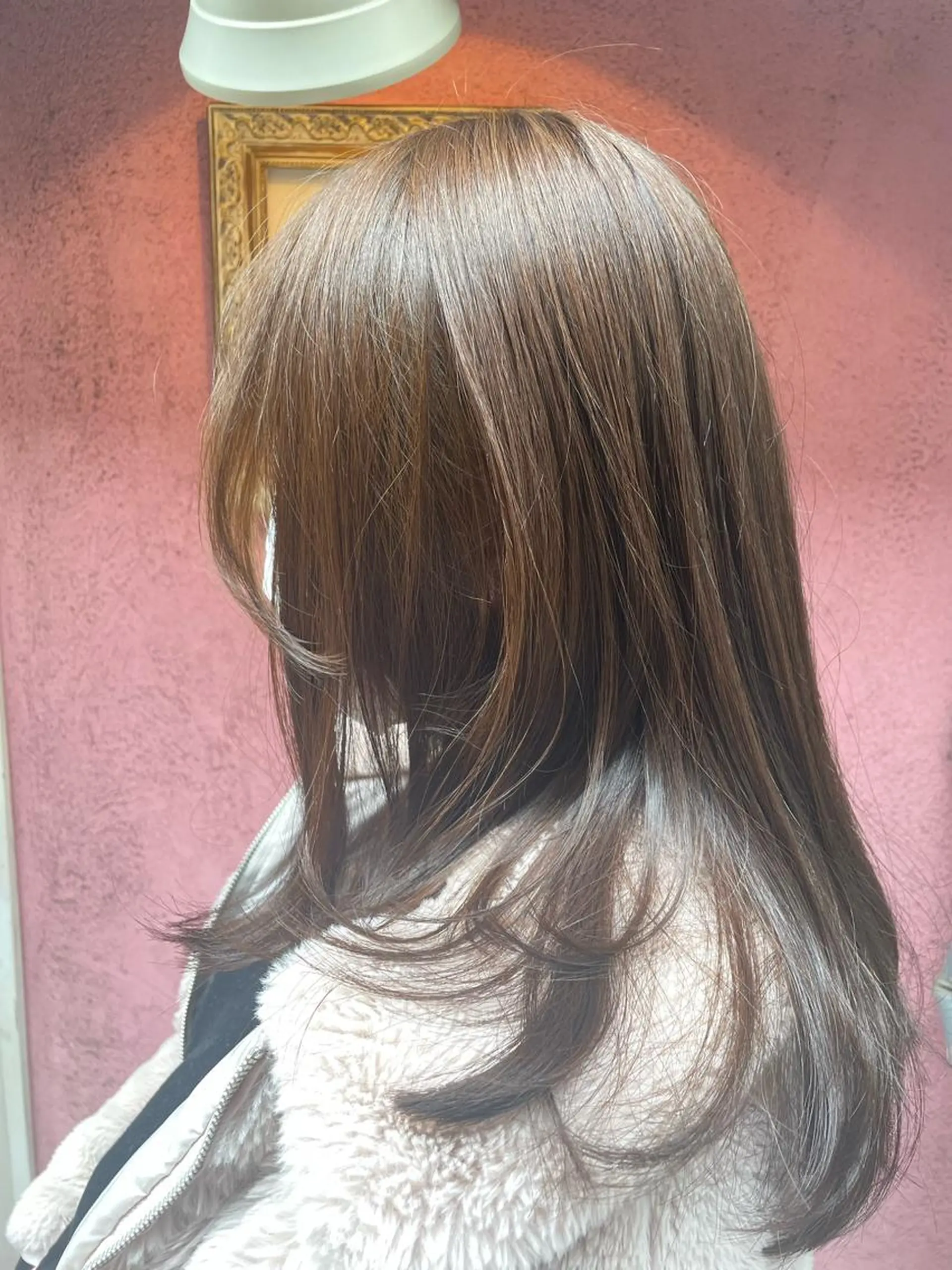 ミディアム カラー ベージュカラー ナカムラ イヅミのヘアスタイル