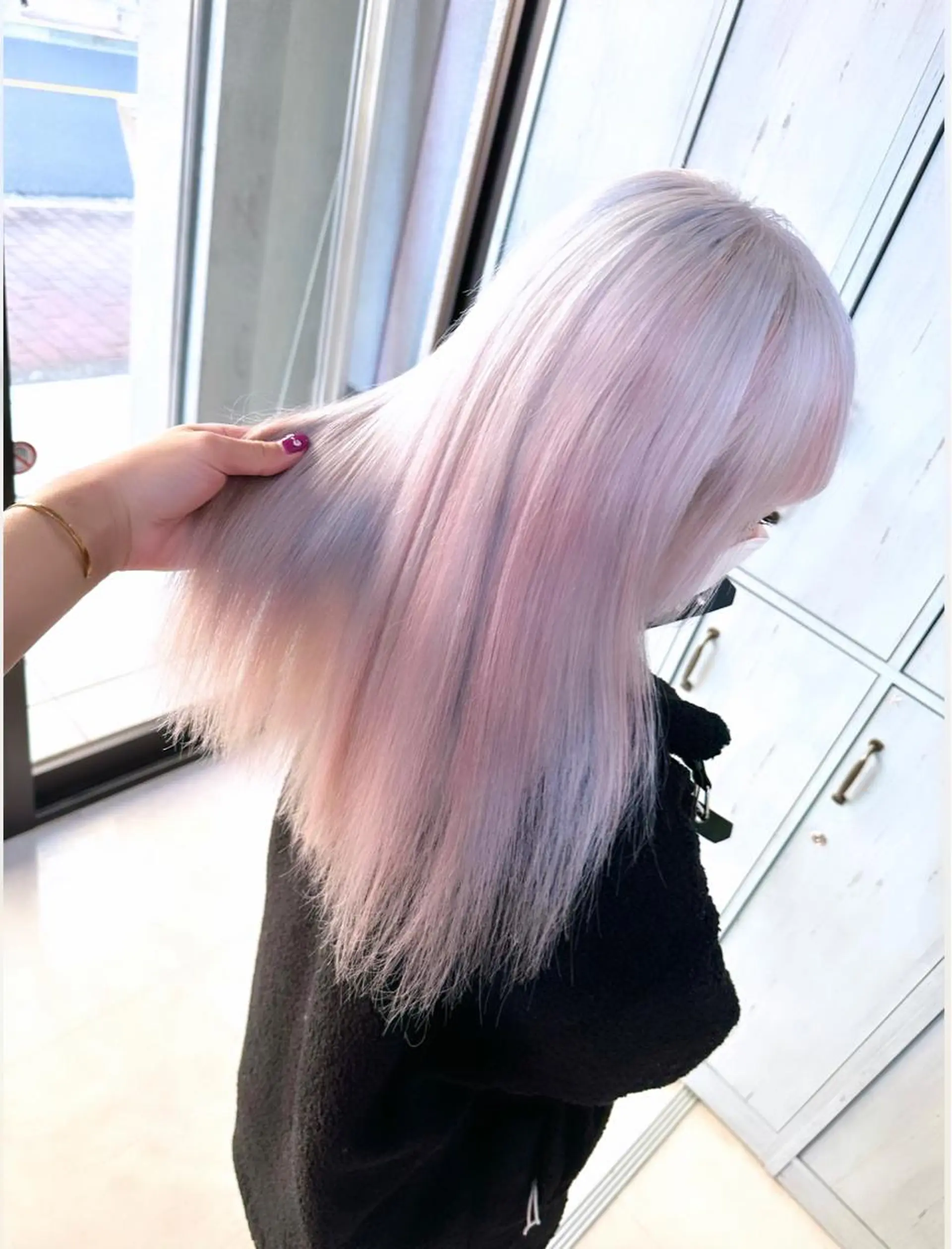 ロング カラー ブリーチ✖️レイヤー MANATO🎨🌈のヘアスタイル