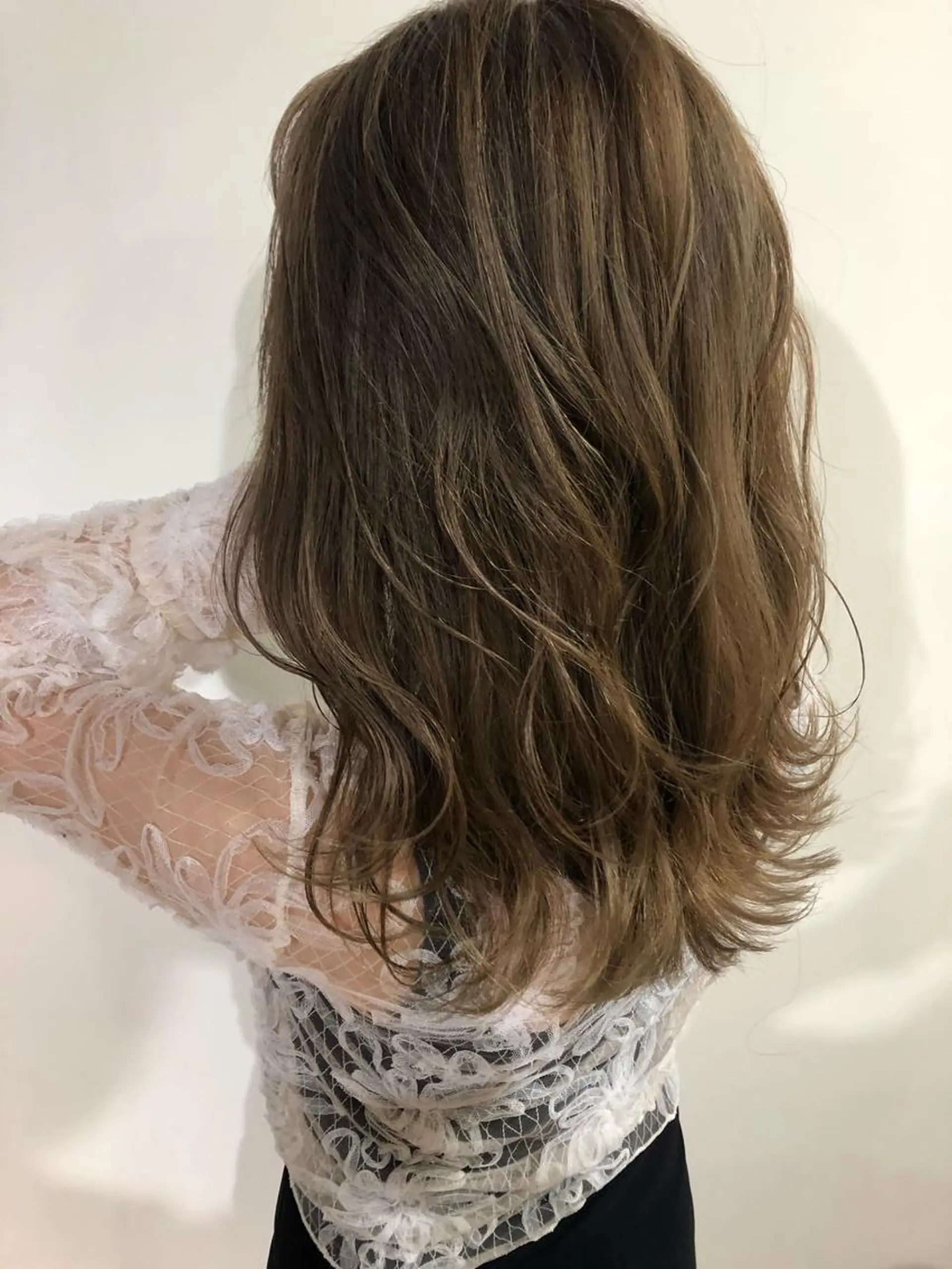 ミディアム カット ヘアカラー reverie【レヴリー】所属・夜23時まで予約🉑 reverieあきらのヘアスタイル