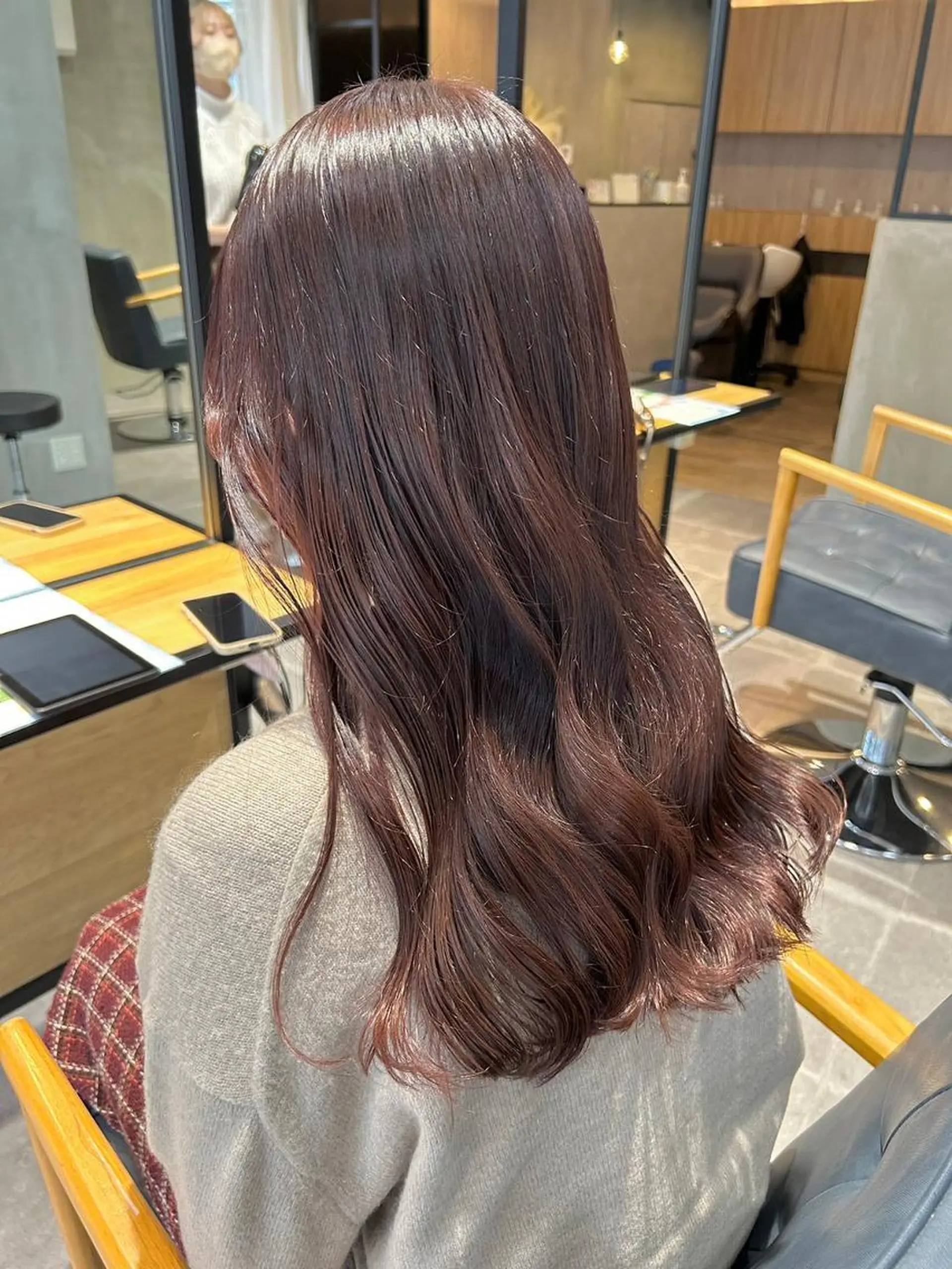 セミロング カラー パーマ ヘアアレンジ セミロングパーマ アディクシーカラー ベージュカラー ブリーチ ケアカラー カット トリートメント ヘアケア特化型サロン newi 梅田のヘアスタイル