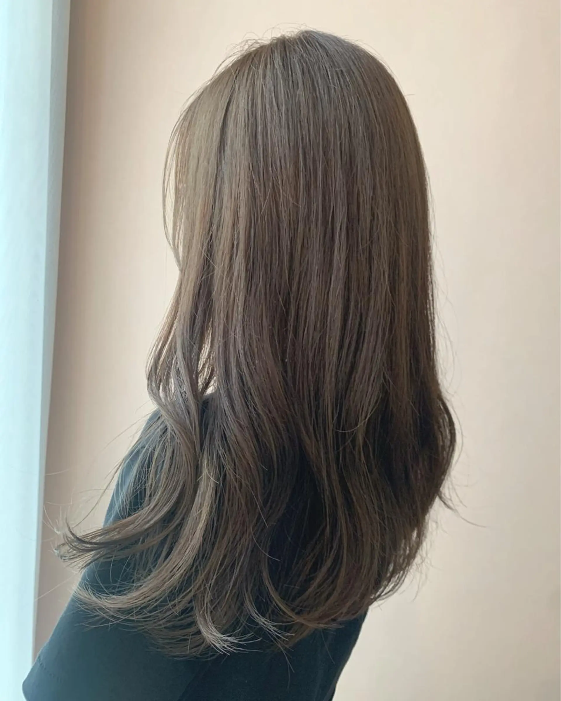 ロング カラー ブリーチ ケアカラー 透明感カラー グレージュ ブリーチなしカラー カット ヘアカラー トリートメント hub hair レイヤー/透明感のヘアスタイル