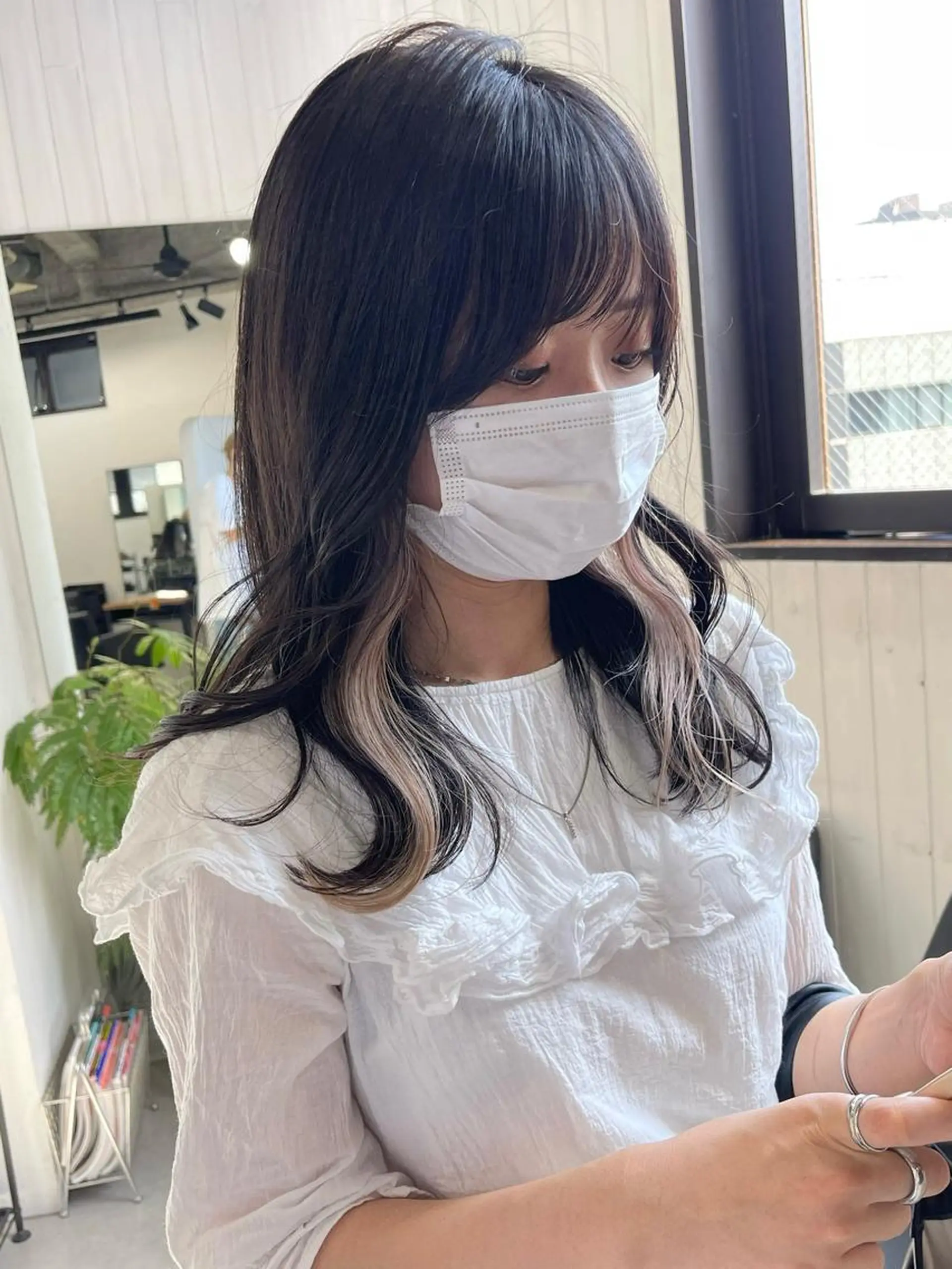 ミディアム カラー ベージュカラー ホワイトベージュ カット ヘアカラー トリートメント ブリーチダブルカラー 【koide】のヘアスタイル