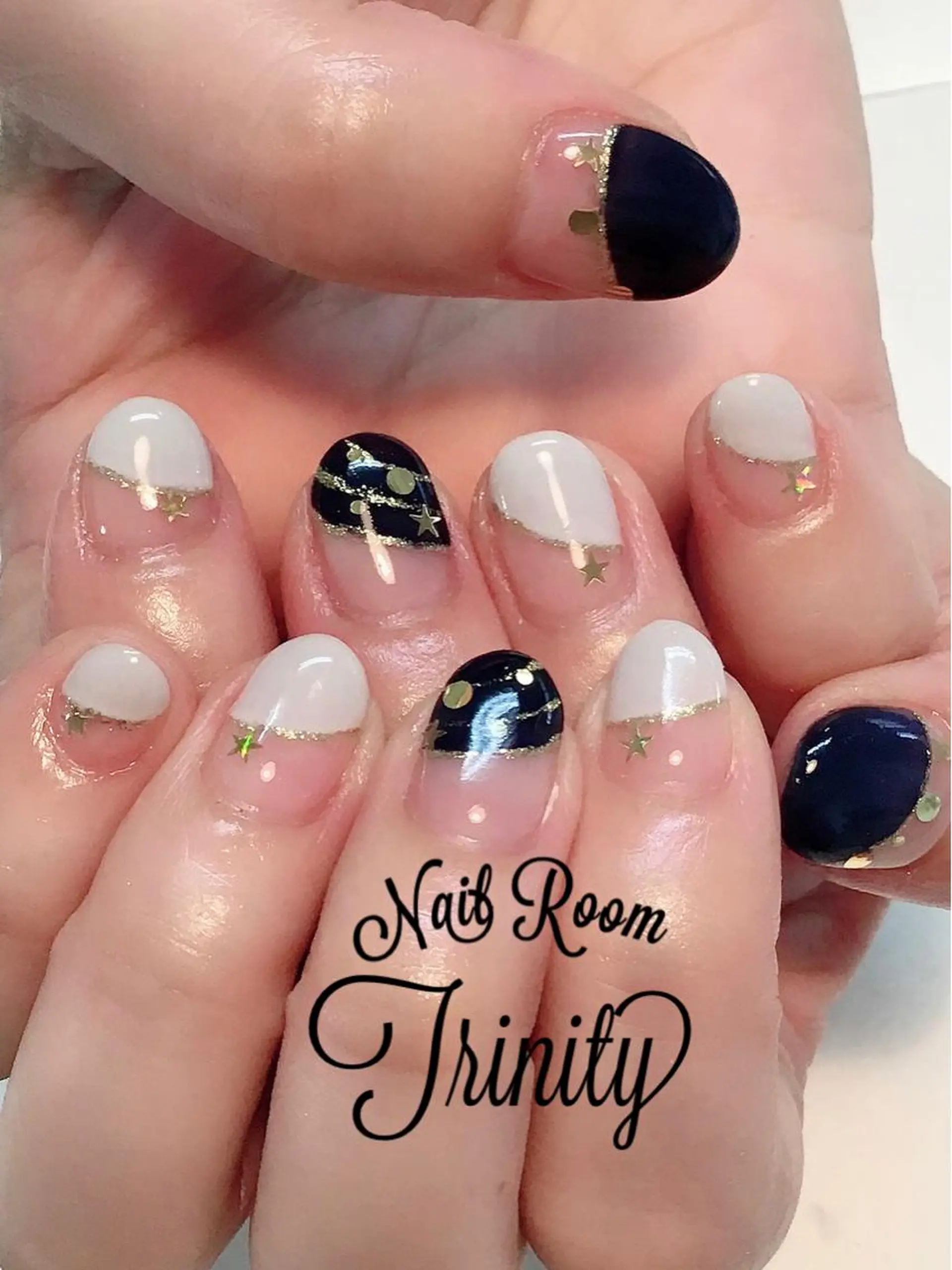 ネイル ハンドネイル Trinity ネイリストスタッフのネイルデザイン