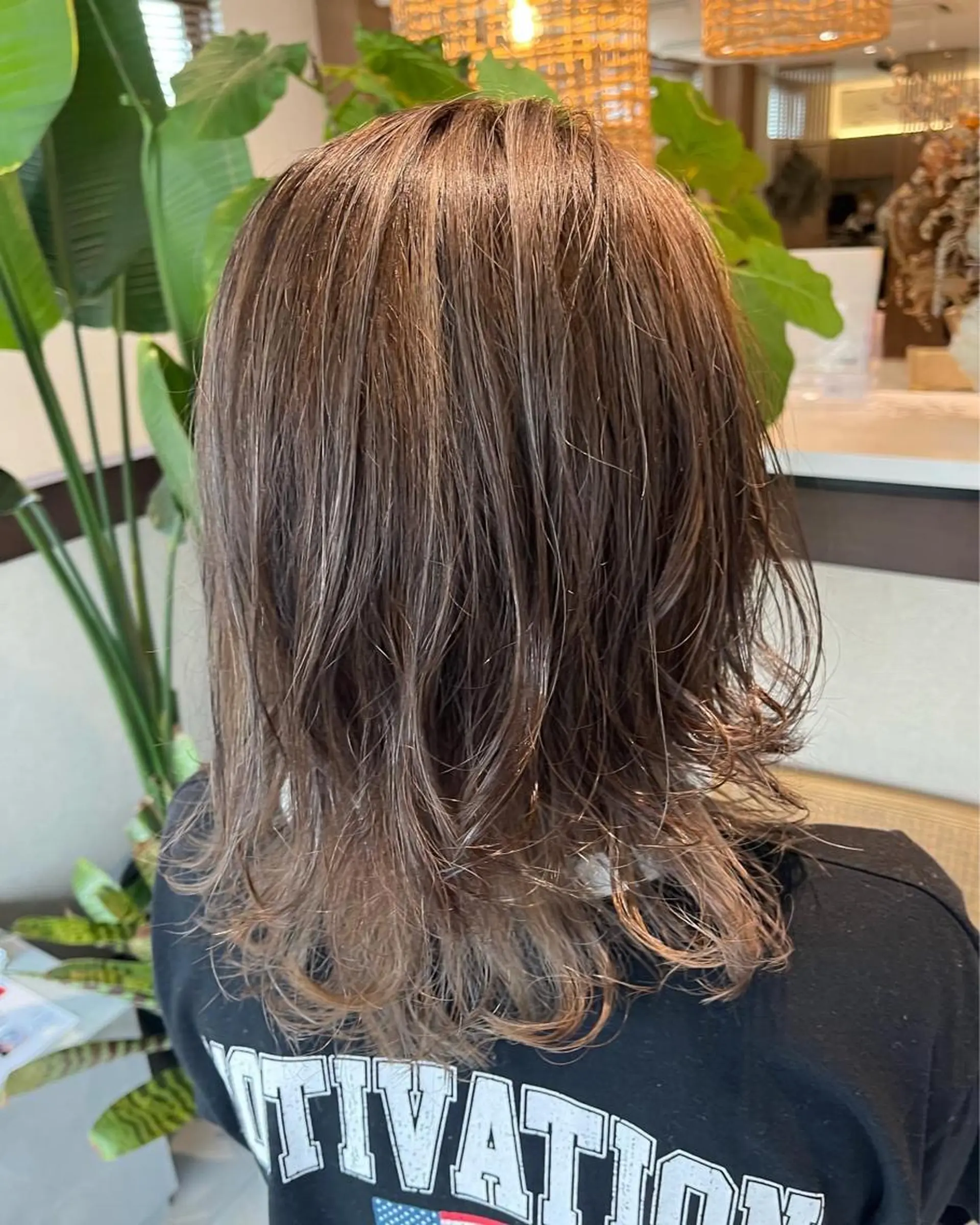 ミディアム ハイライト レイヤーカット カット ヘアカラー 和田 琉々香のヘアスタイル