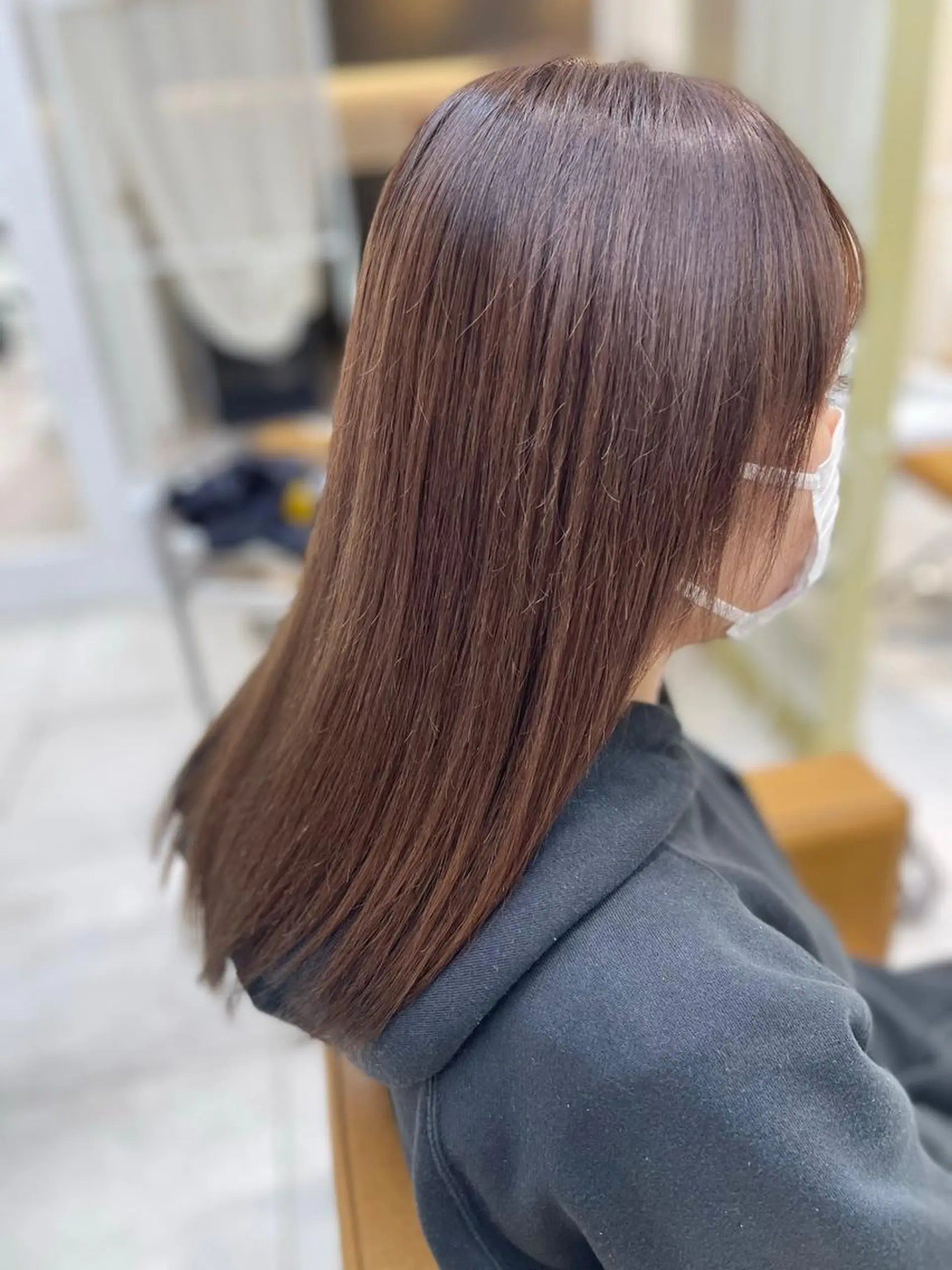 セミロング 中顔面短縮 顔まわり新田大翔のヘアスタイル