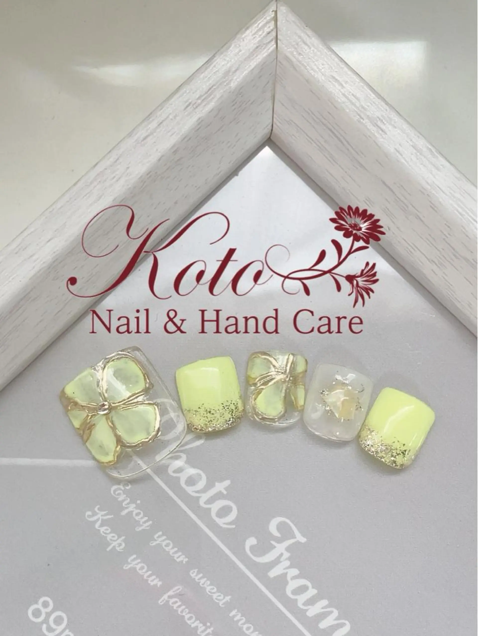 ネイル 長さ出し フットネイル フレンチネイル ジェルネイル ラメ(グリッター) Risa ネイルサロンKOTOのネイルデザイン