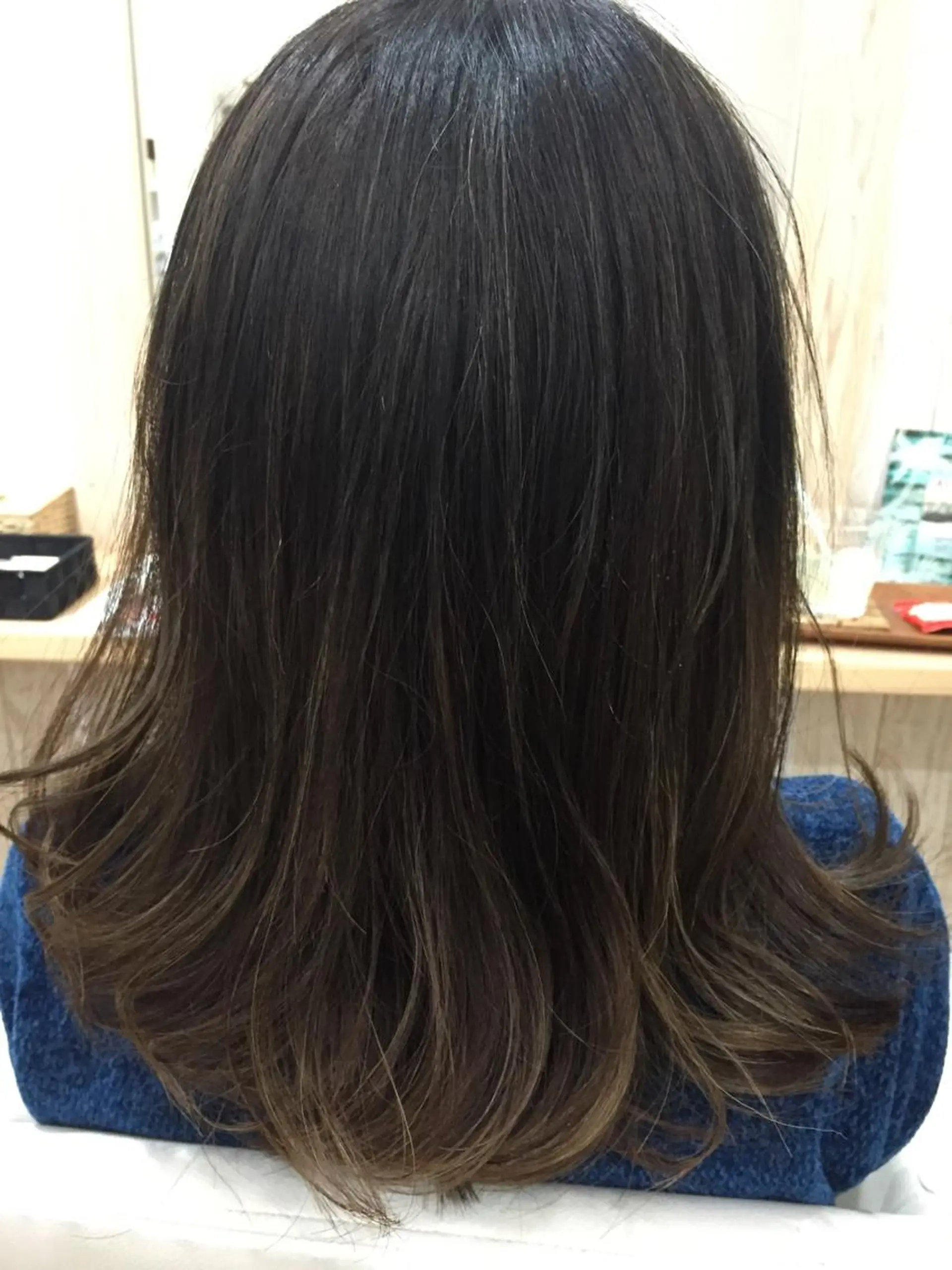 セミロング 安陪 寛史のヘアスタイル