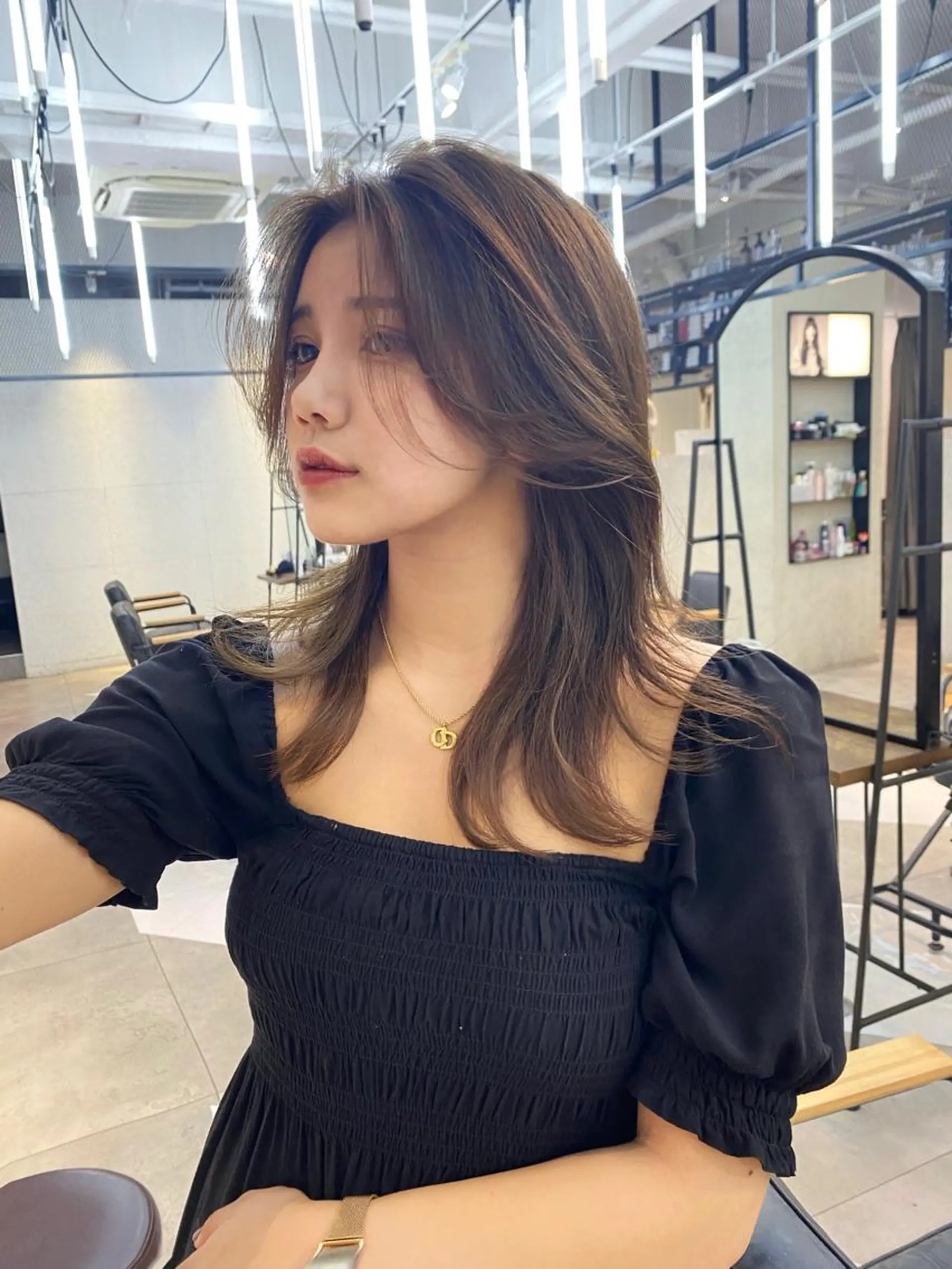 セミロング カット ヘアカラー トリートメント レイヤーカット カノン🩷のヘアスタイル