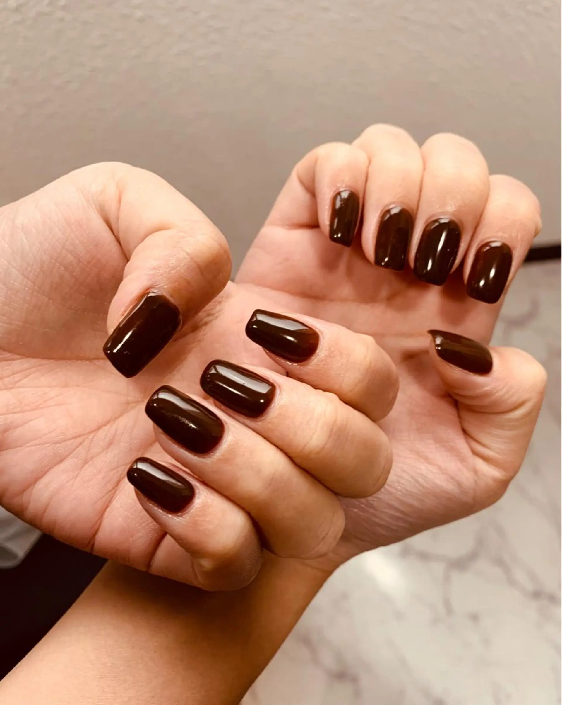 ネイル ブラウン ワンカラーネイル 松川 めぐみのネイルデザイン