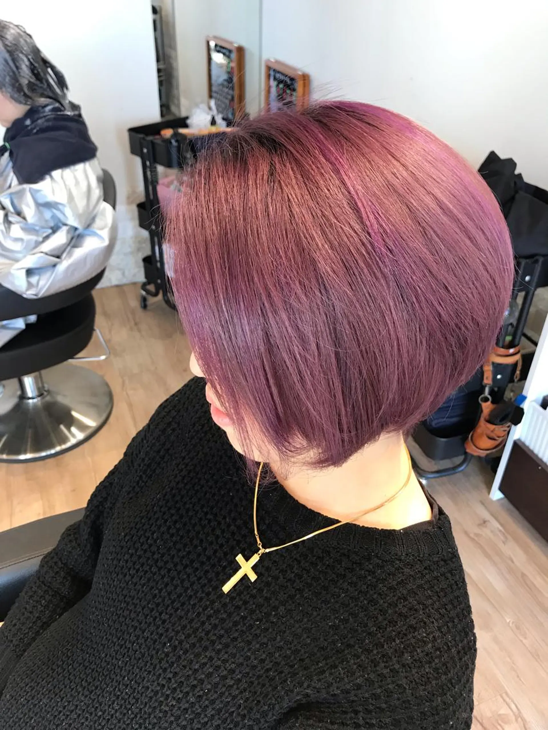 カラー ピンクカラー ヘアカラー 大久保 隆蔵のヘアスタイル
