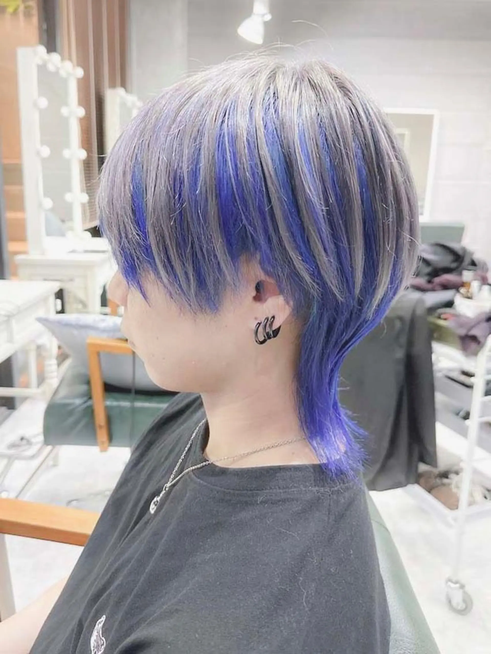 カラー メンズ メンズブリーチ メンズハイトーン メンズインナーカラー メンズウルフカット ブリーチ DAYS Men’sのヘアスタイル