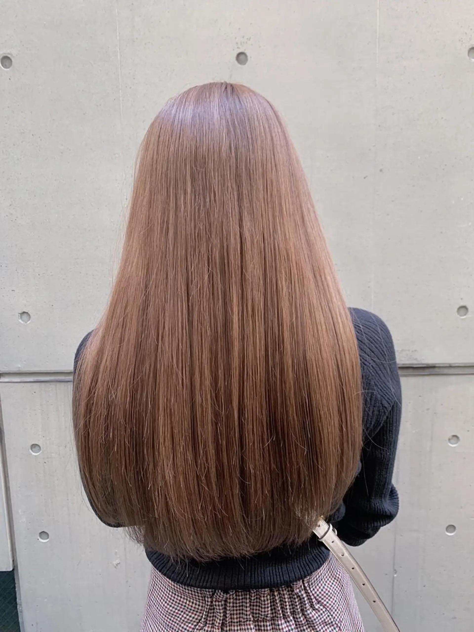 ロング カラー 切りっぱなしボブ アディクシーカラー ブリーチ ケアブリーチ イヤリングカラー 松本 和之のエステ・リラクイメージ