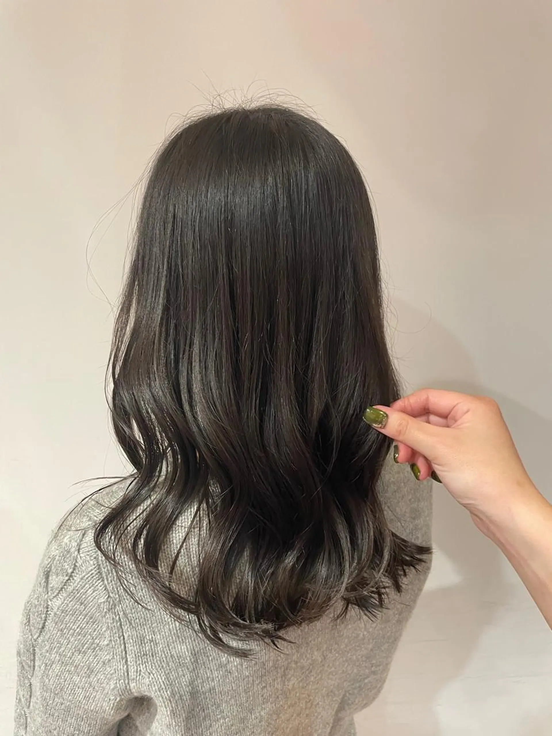 セミロング カラー ミウラ コトミ🩵のヘアスタイル