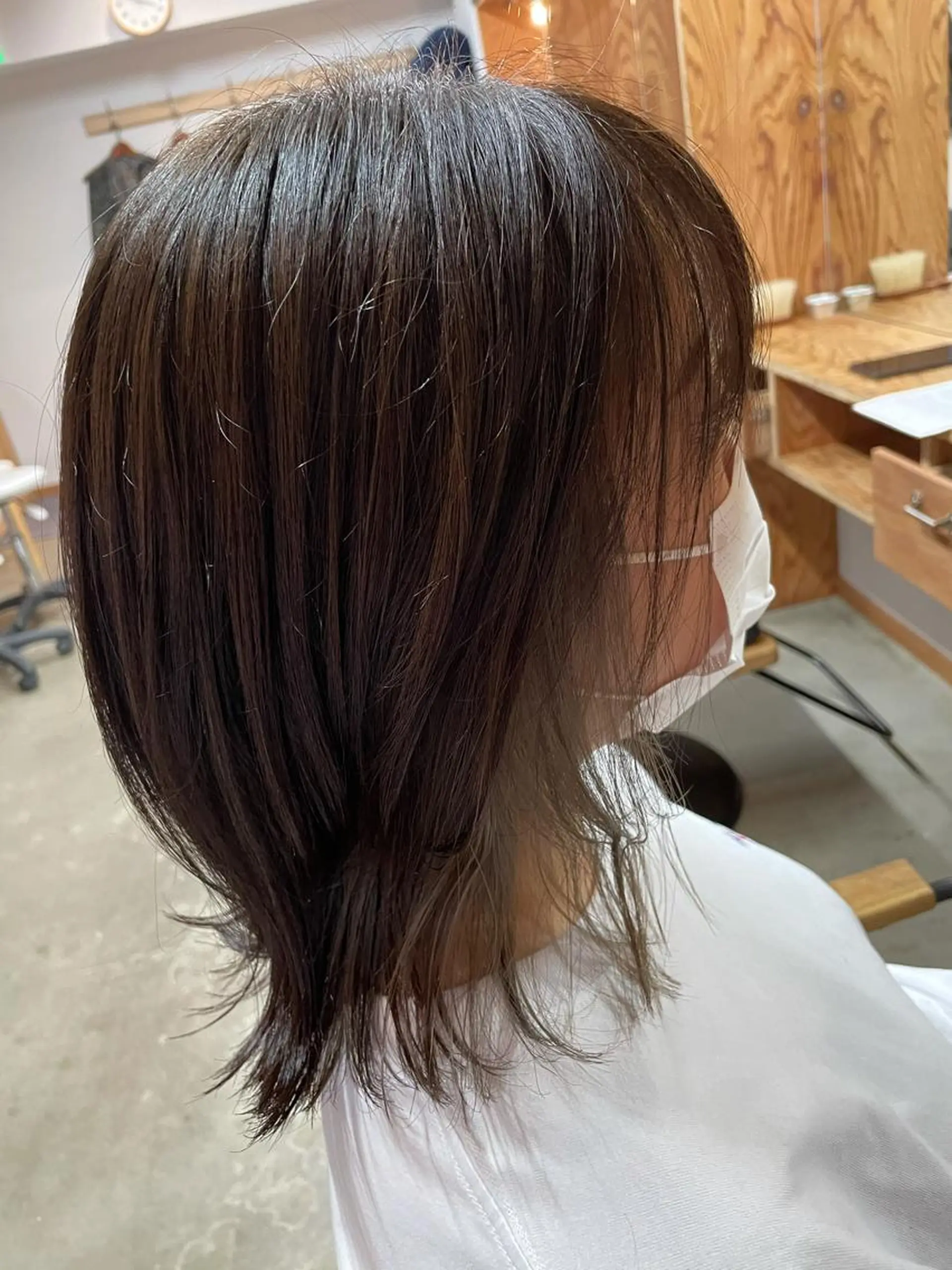 ミディアム カラー パーマ ヘアアレンジ メンズ メンズインナーカラー インナーカラー シルバー 暖色ボブ 🍊rikakoのヘアスタイル