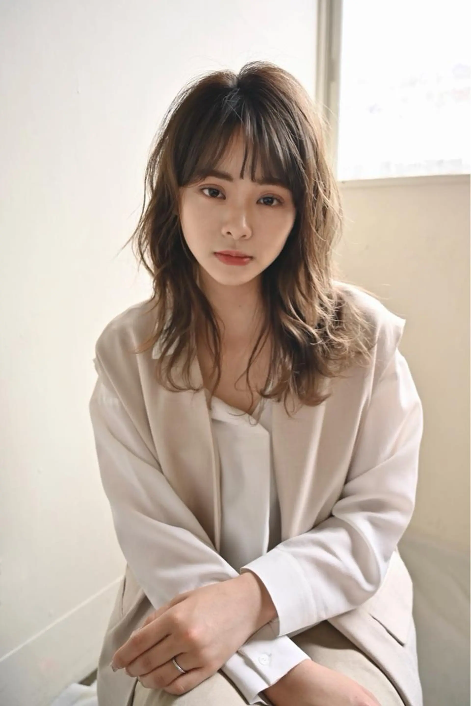 セミロング カラー パーマ 伸ばしかけ レイヤーカット カット パーマ 千 田のヘアスタイル