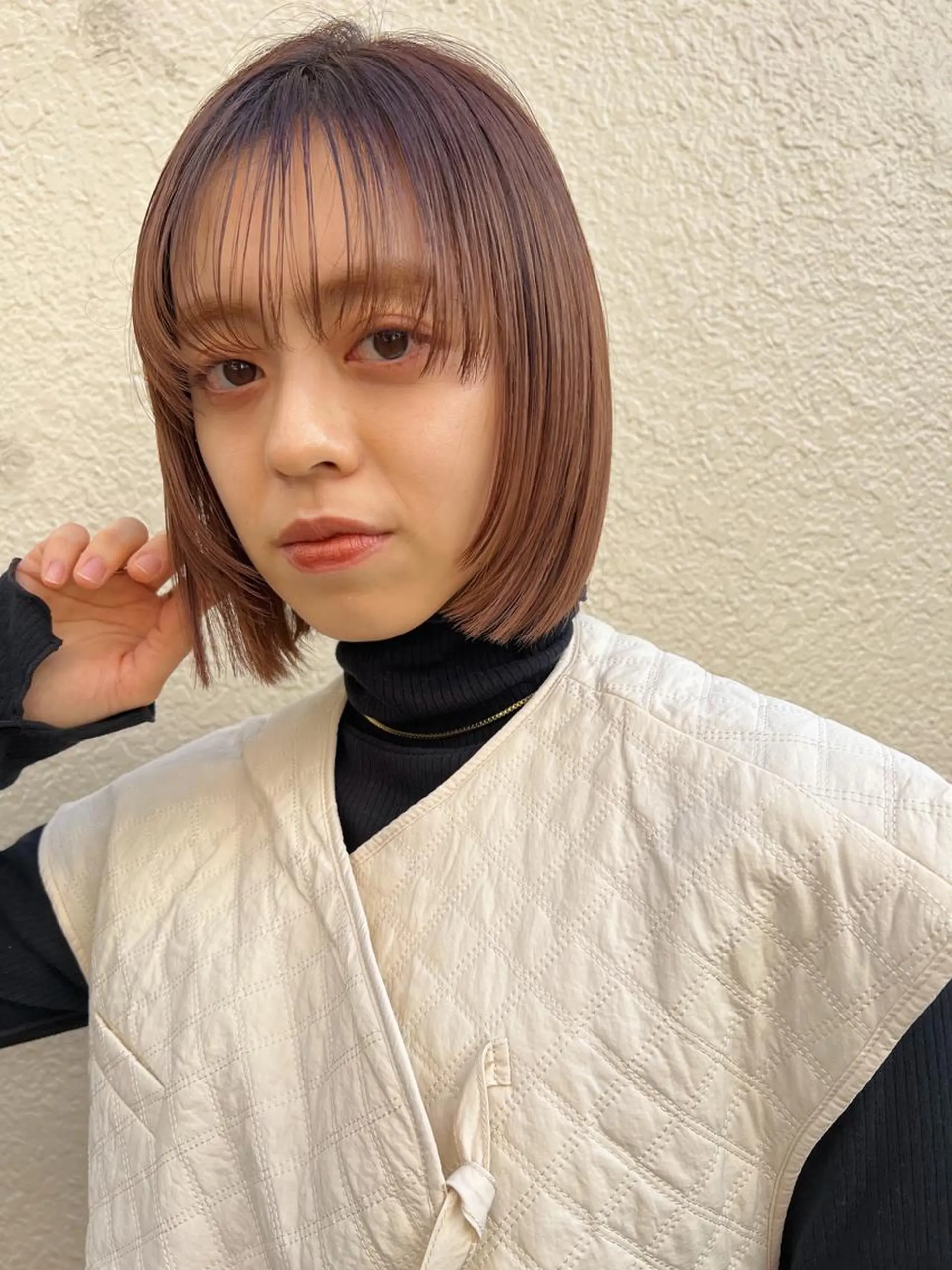 ショート カラー レイヤーカット シースルーバング KANA/ボブ/ インナーカラー/艶髪のヘアスタイル