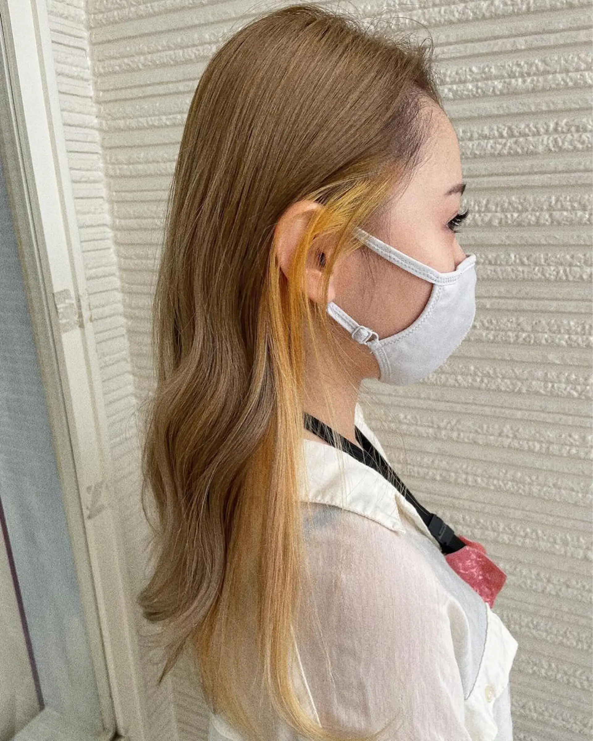 セミロング カラー イエローカラー KARIOCA HEAD DESIGN所属・Sakairi Yunaのヘアスタイル