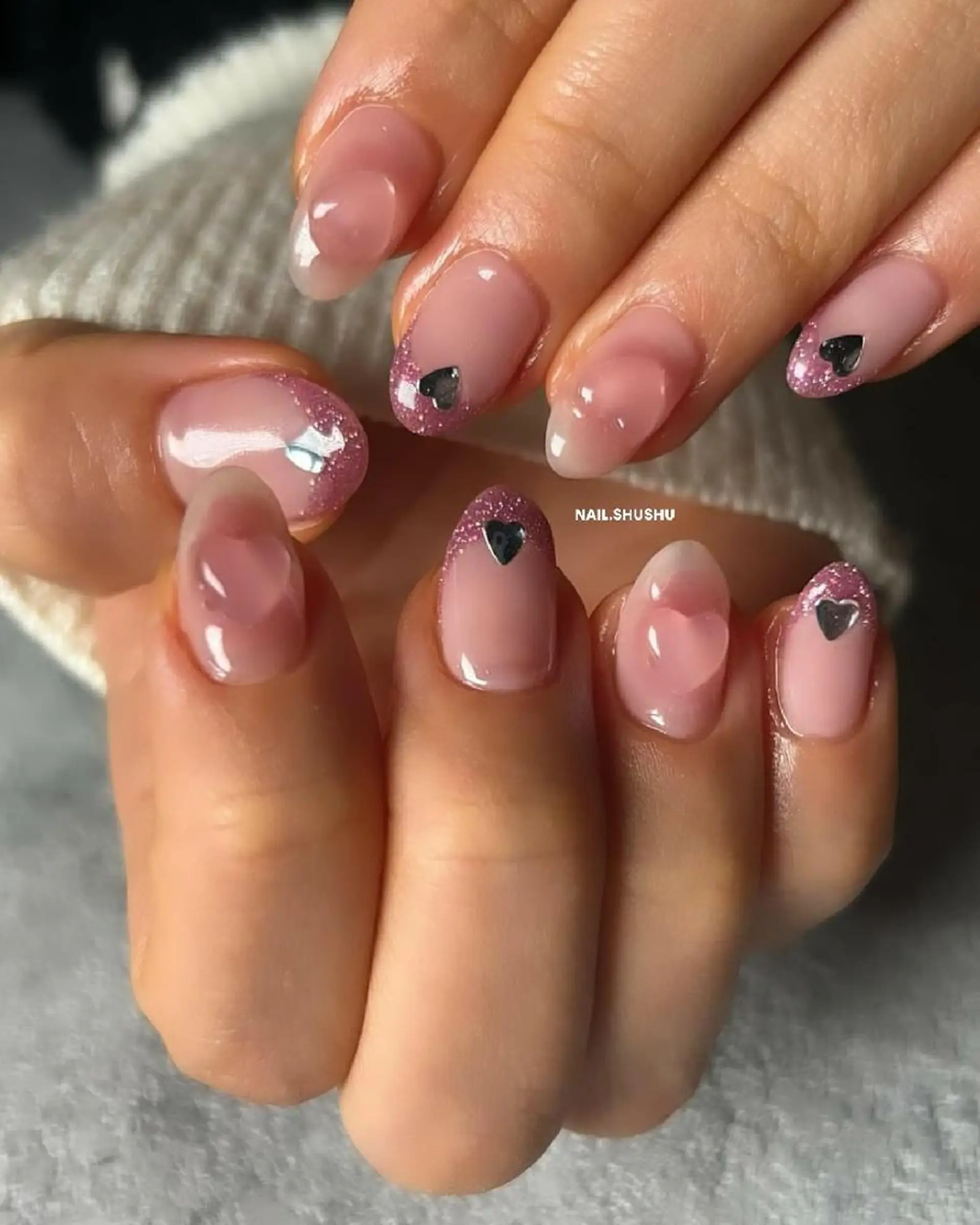 ネイル 持ち込み ニュアンスネイル ワンカラーネイル シンプルネイル バレンタイン 3dパーツ/流行り 👧shushu❤️のネイルデザイン