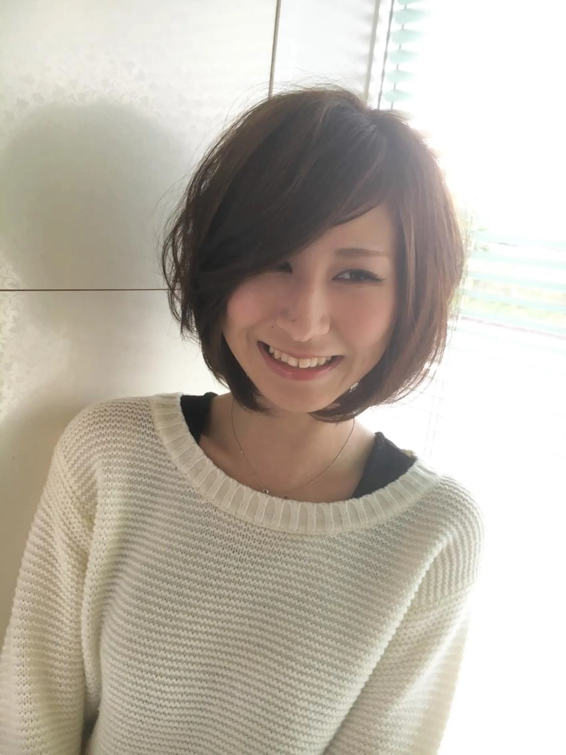 ショート カラー アッシュ ボブ 東條 克義のヘアスタイル