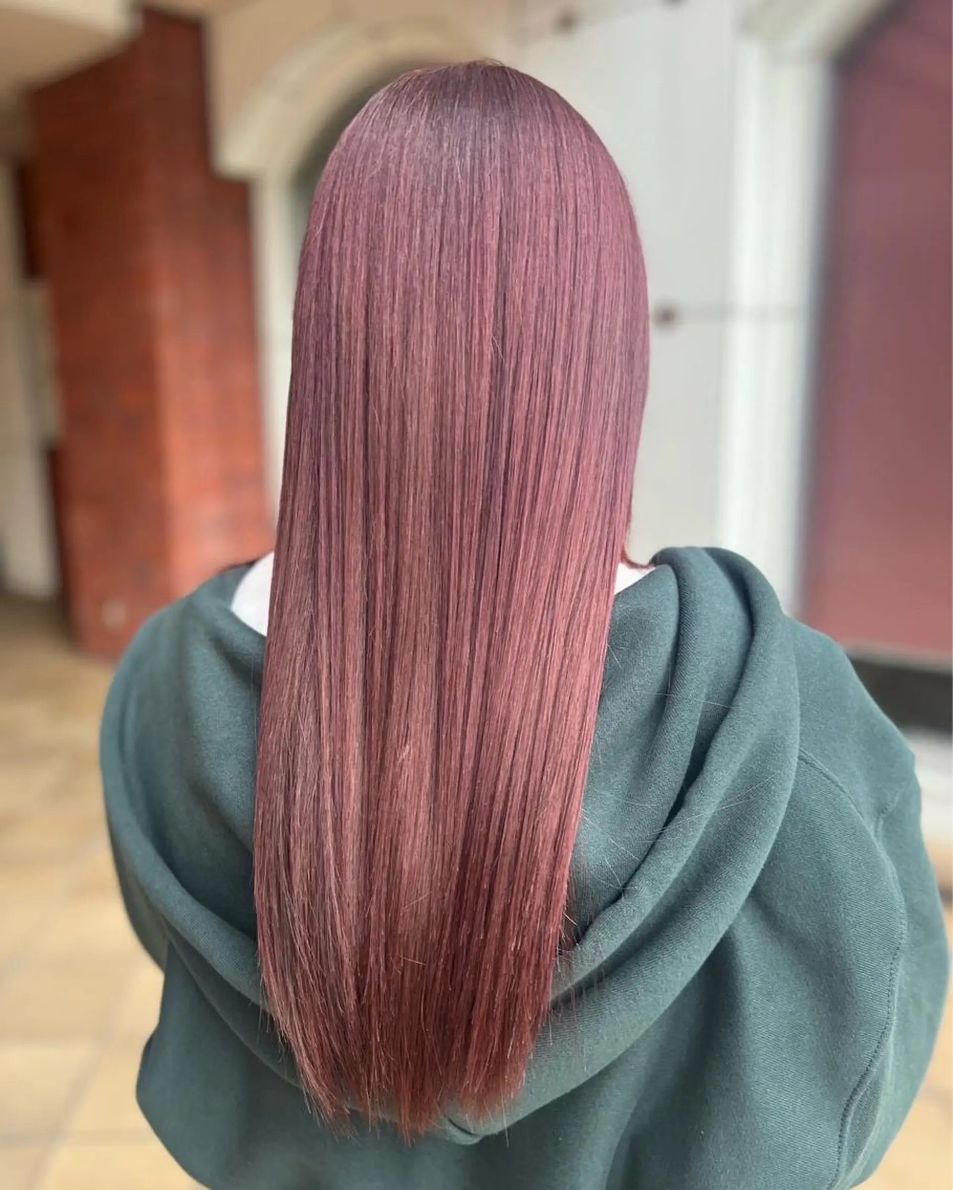 セミロング カラー レッドカラー トリートメント 藤川 瑛梨奈のマツエク・マツパデザイン