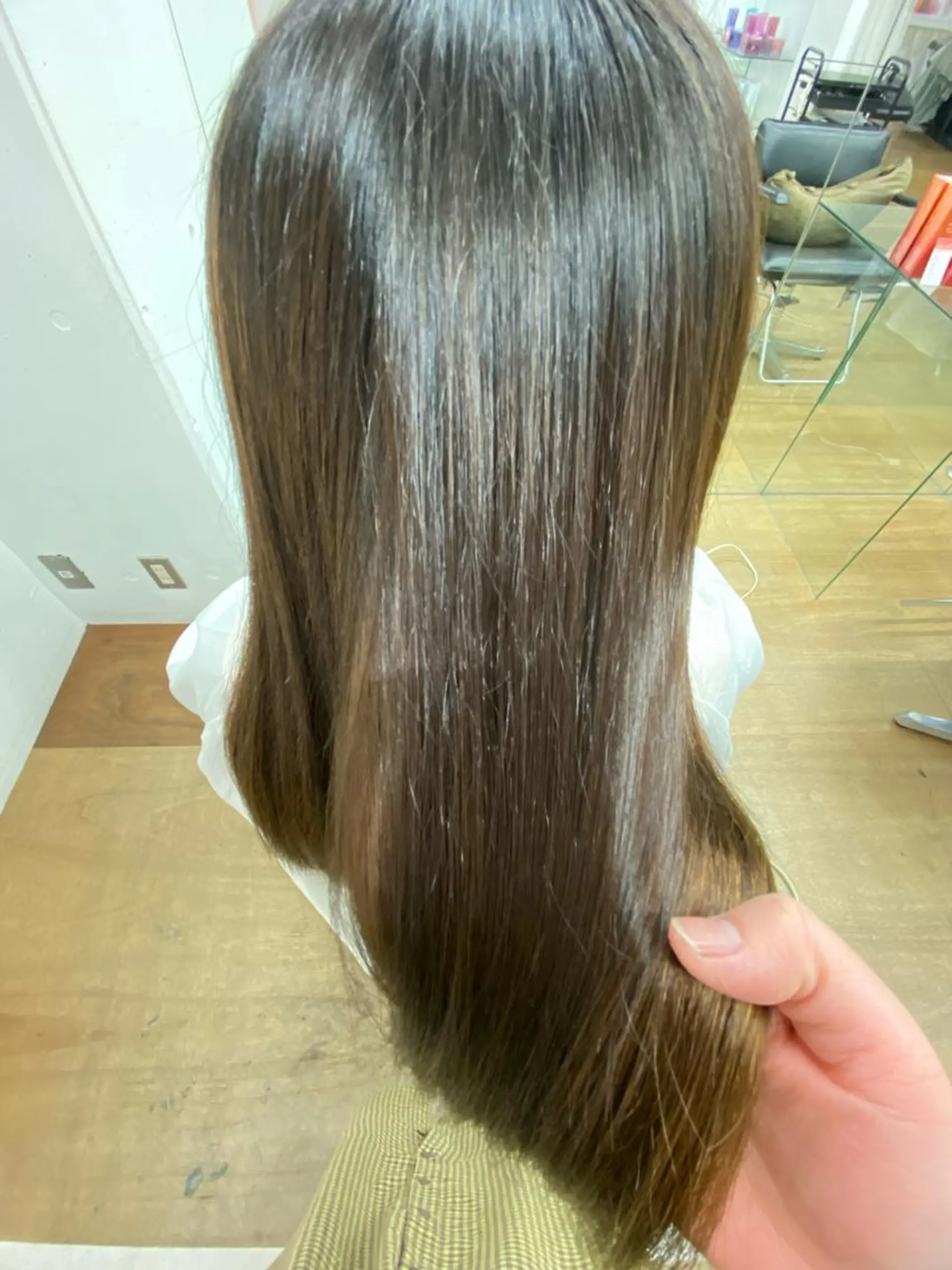 ロング 縮毛矯正 柔らかストレートと ツヤカラー/和田陽向のヘアスタイル