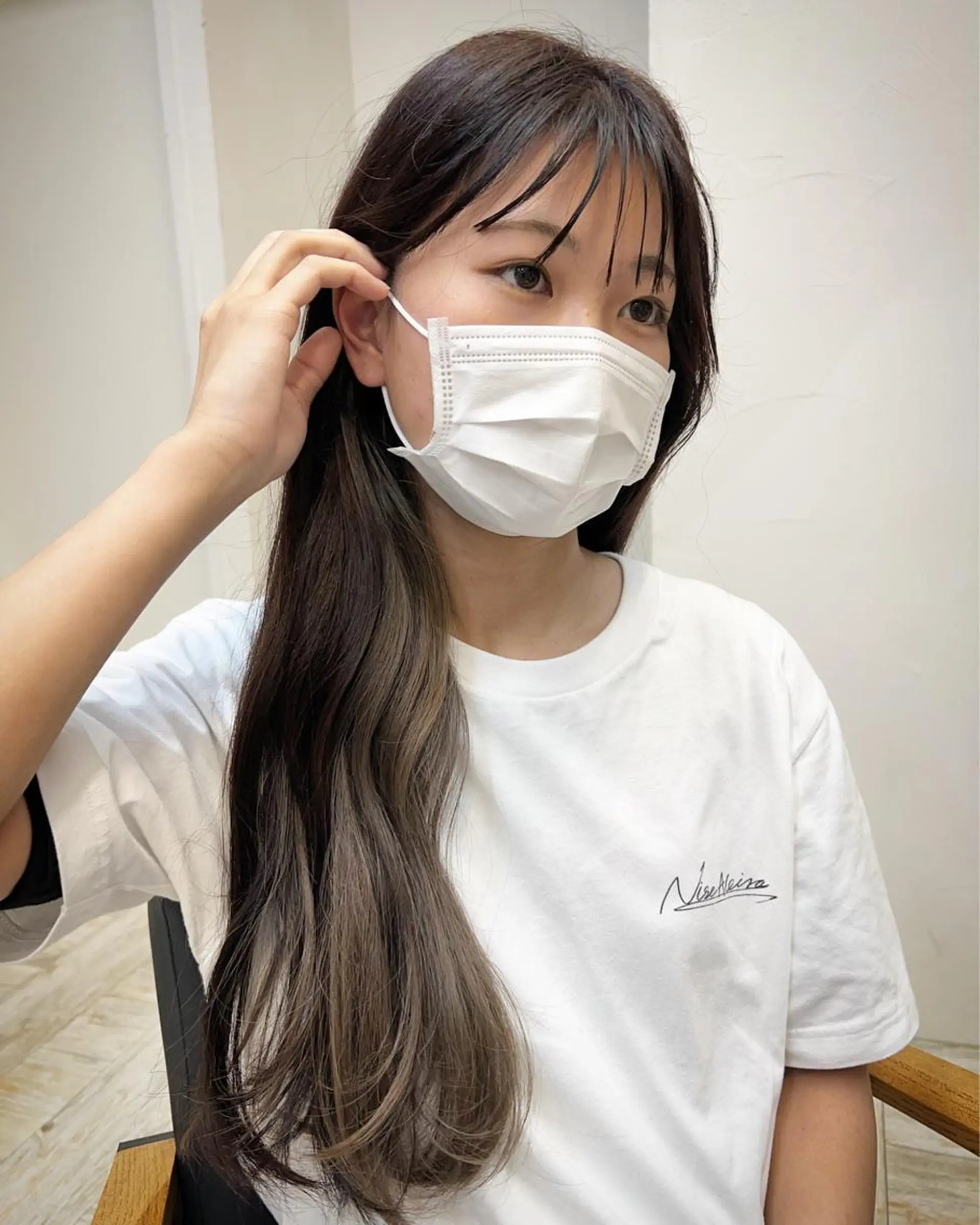 ロング カラー インナーカラー テトネ タカシのヘアスタイル