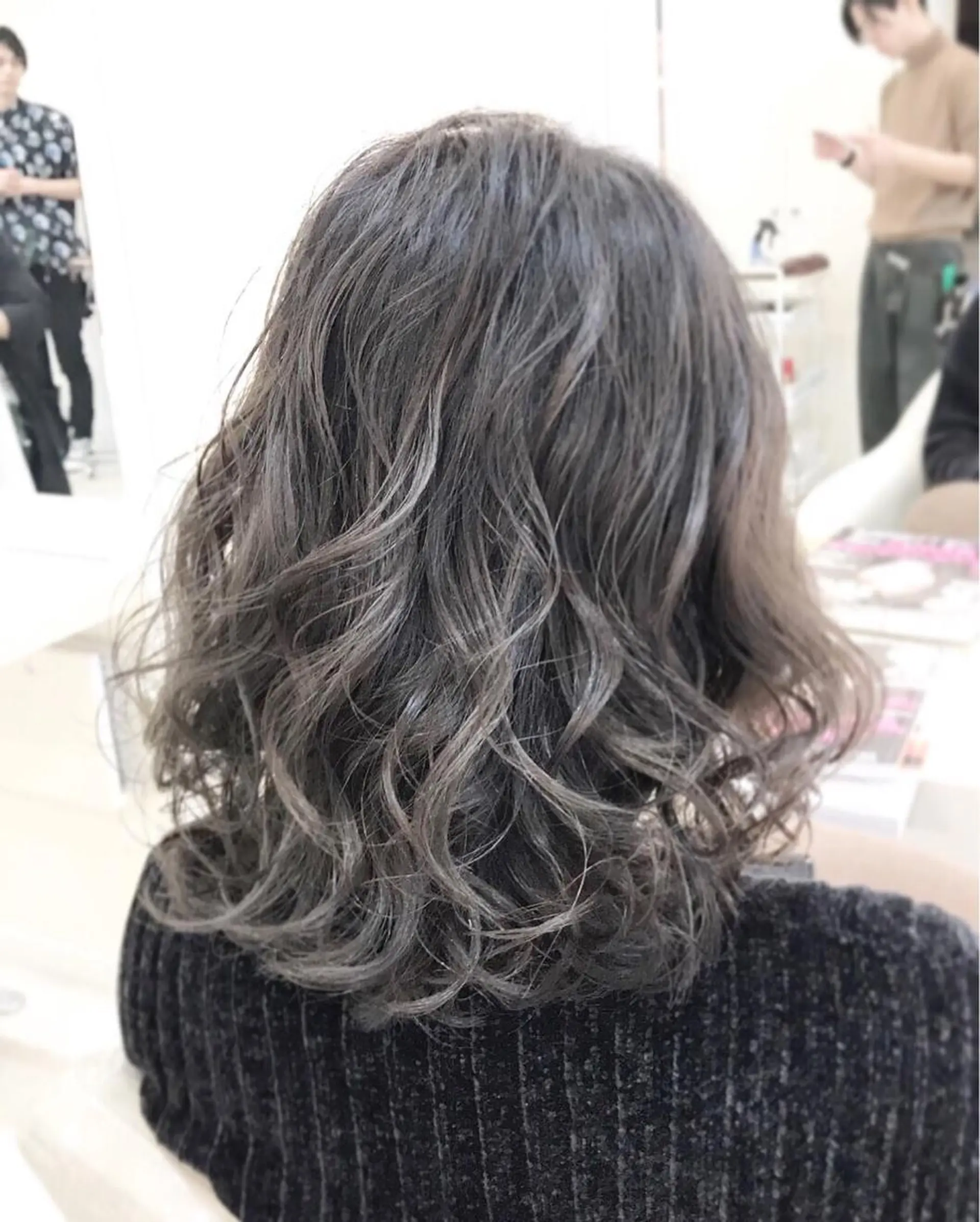 カラー 三浦 祐里のヘアスタイル