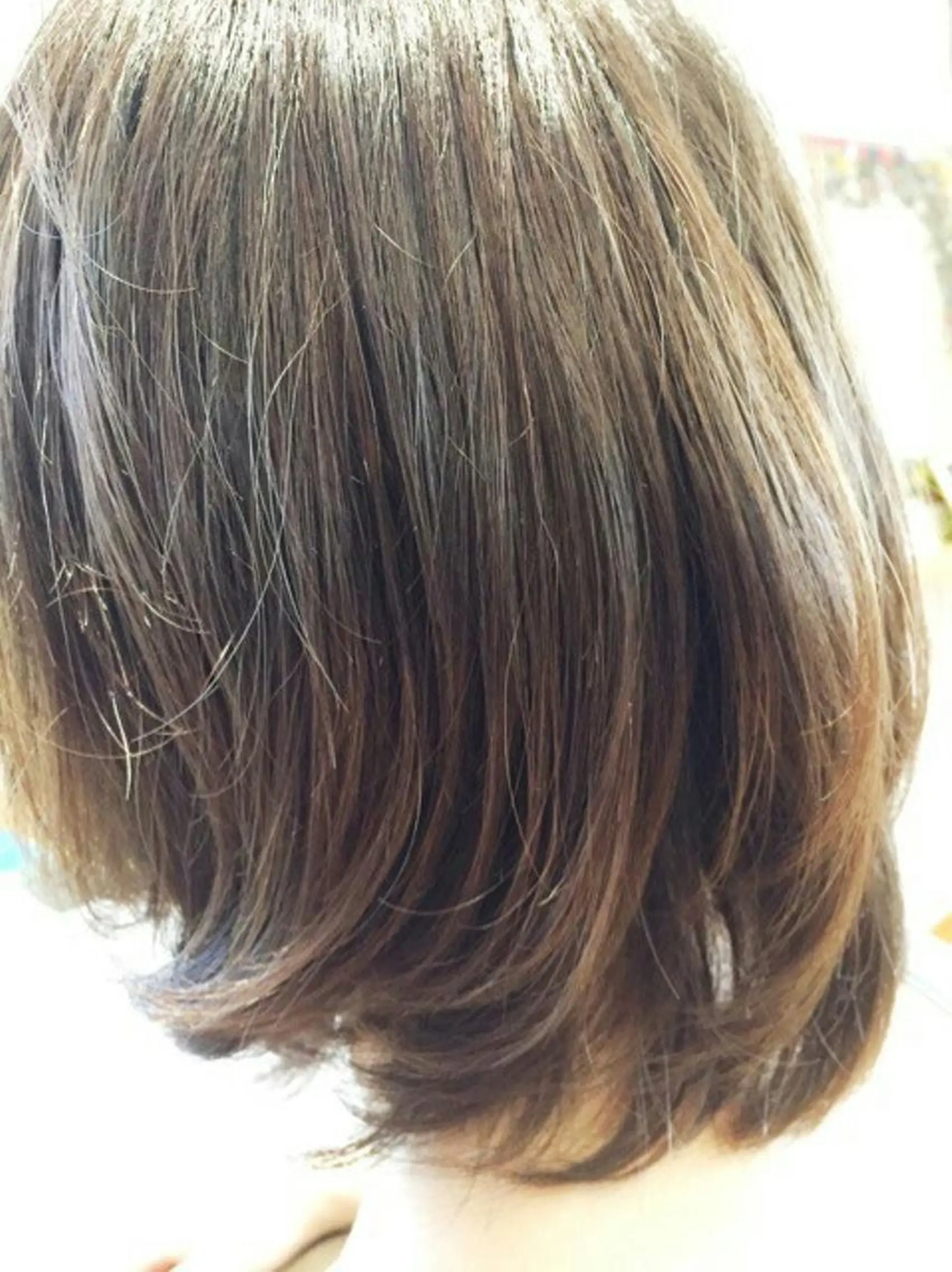 カラー ミディアム ボブ レイヤーカット トリートメント 畠村 美智子のヘアスタイル