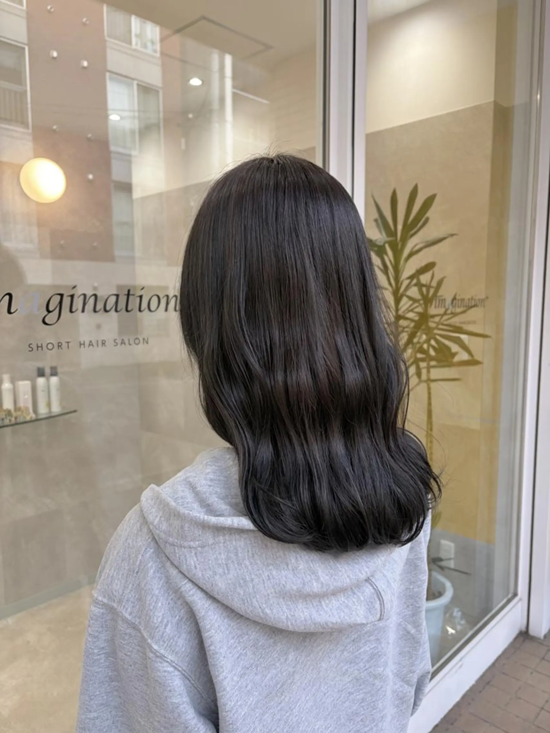 ロング カラー ブリーチ 透明感カラー ヘアカラー トリートメント 韓国ヘアケアブリーチ 莉奈のヘアスタイル