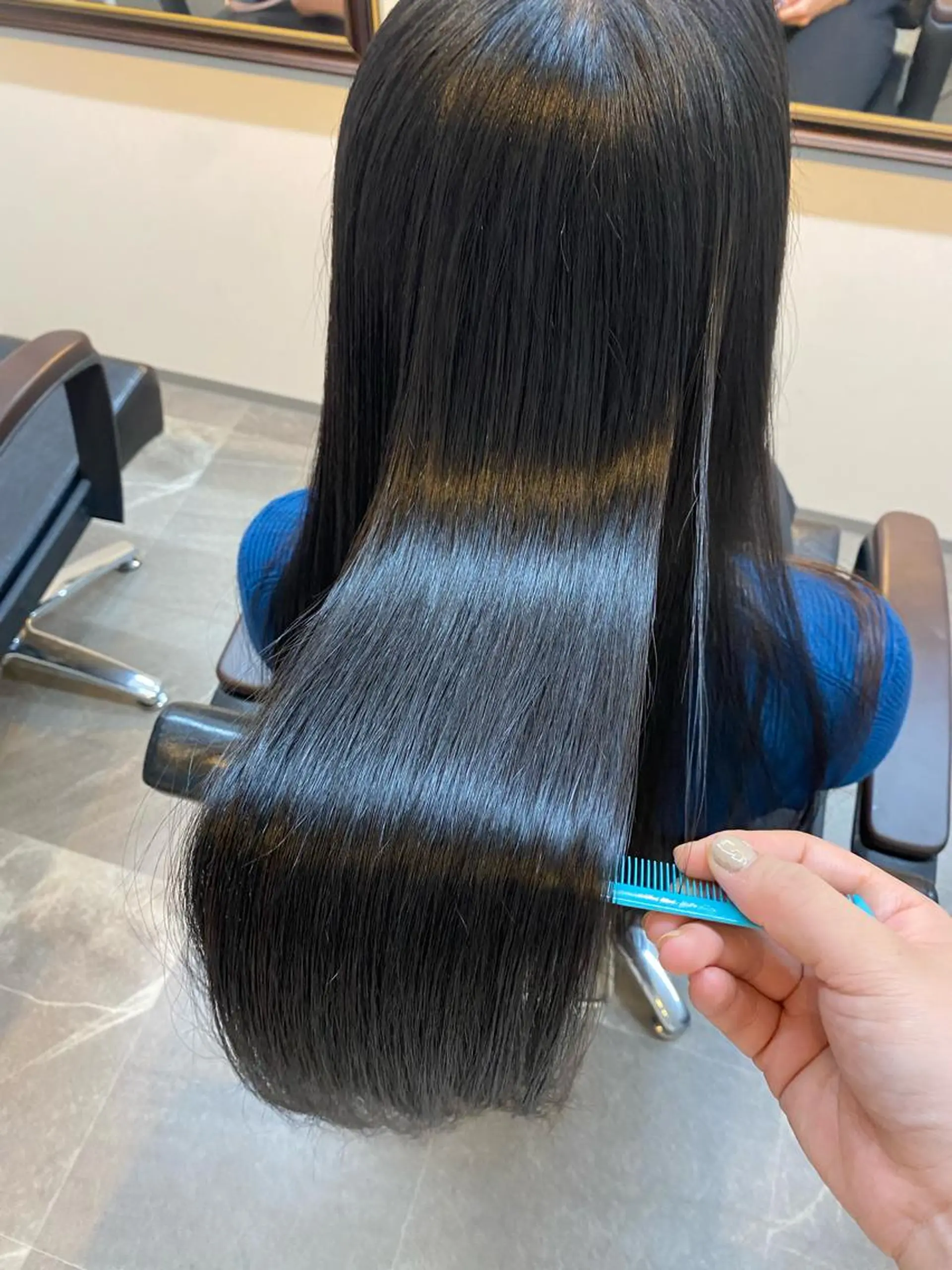 ロング カラー トリートメント AnFye cinq milleのヘアスタイル