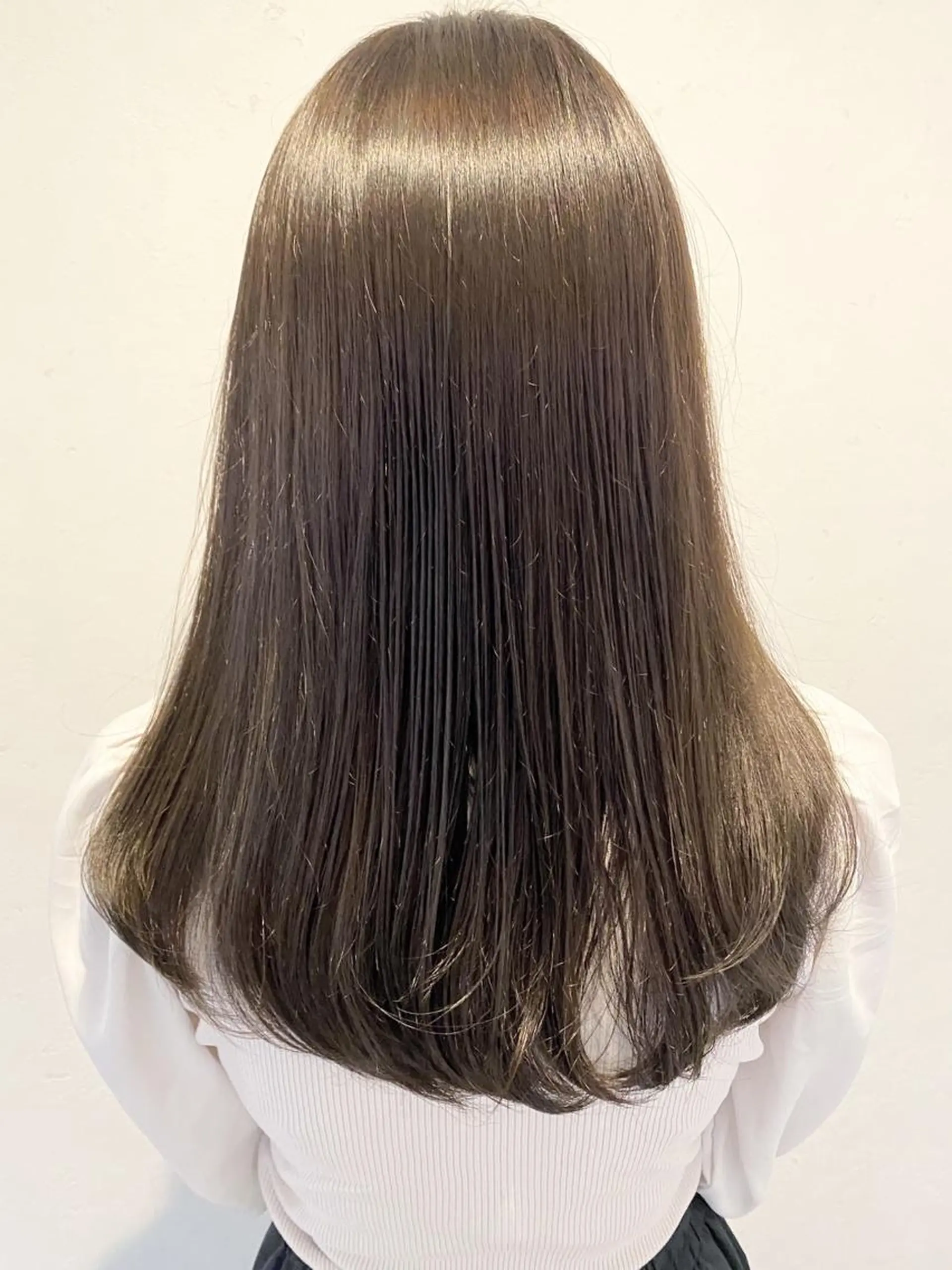 ミディアム カラー 伊藤 さやかのヘアスタイル