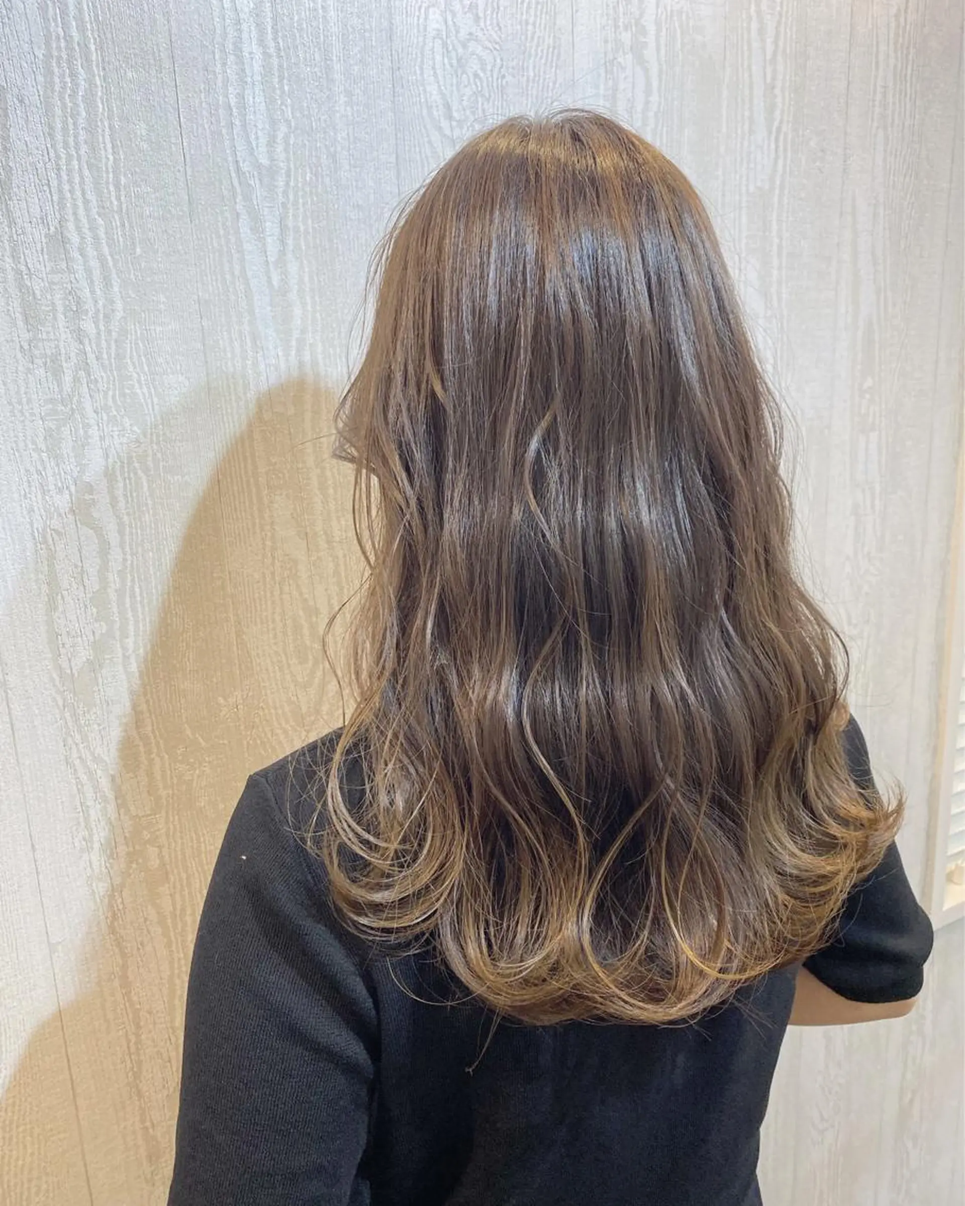 セミロング カラー ヘアカラー トリートメント TELA HAIR 副代表　岡田のヘアスタイル