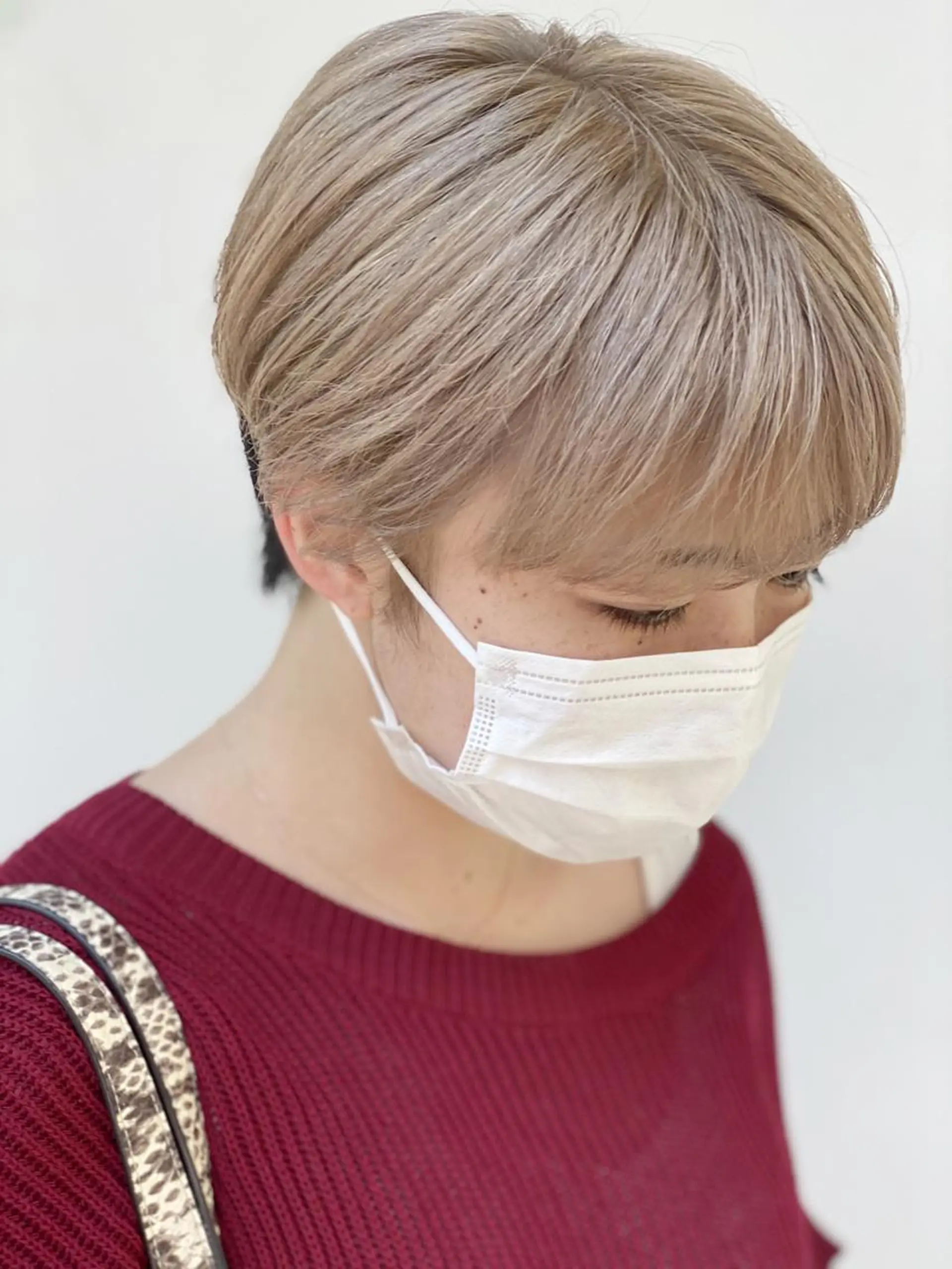 ショート カラー tonari 梅田、中崎町のヘアスタイル