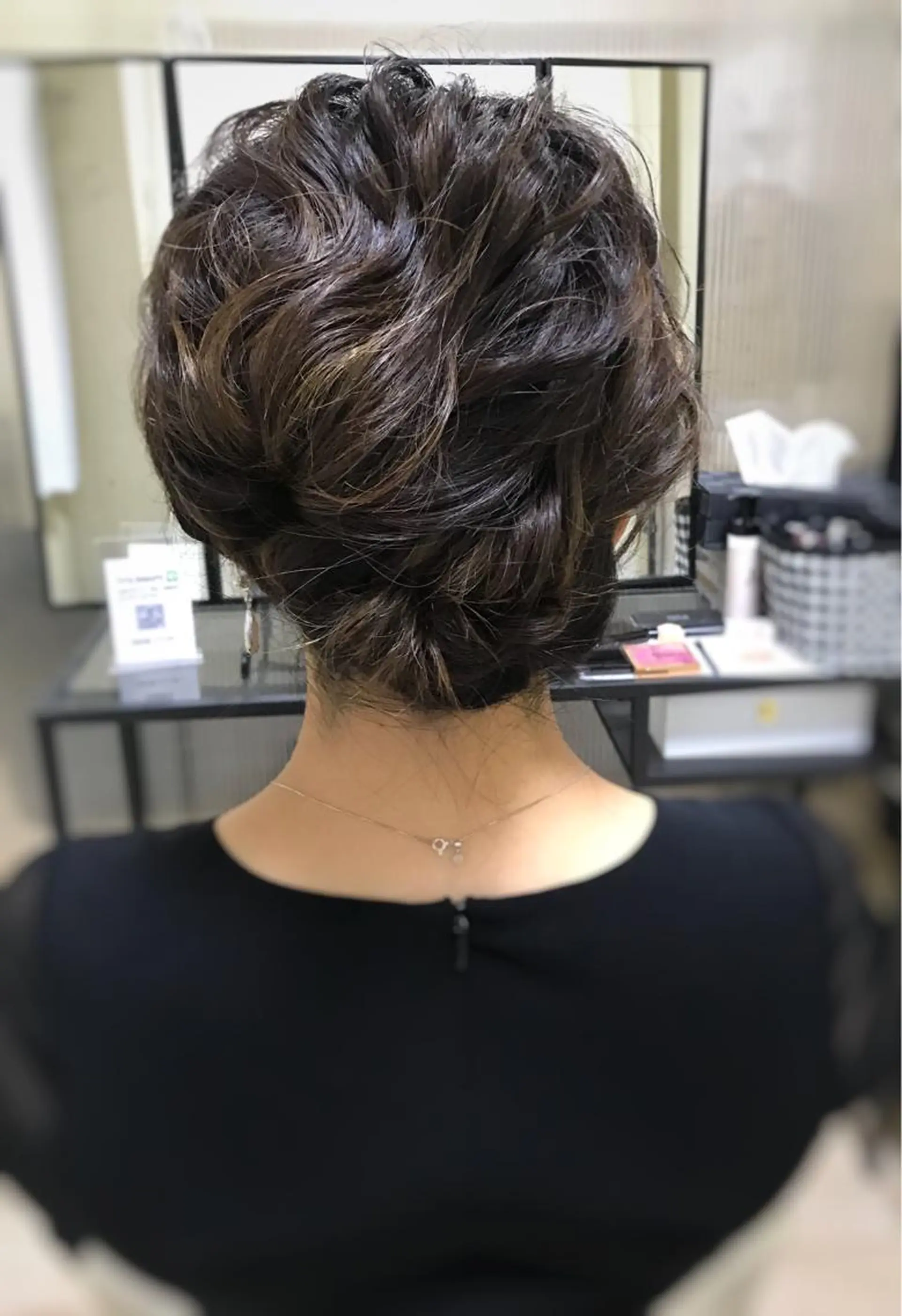 ミディアム ヘアアレンジ ヘアセット fots. 愛美のエステ・リラクイメージ