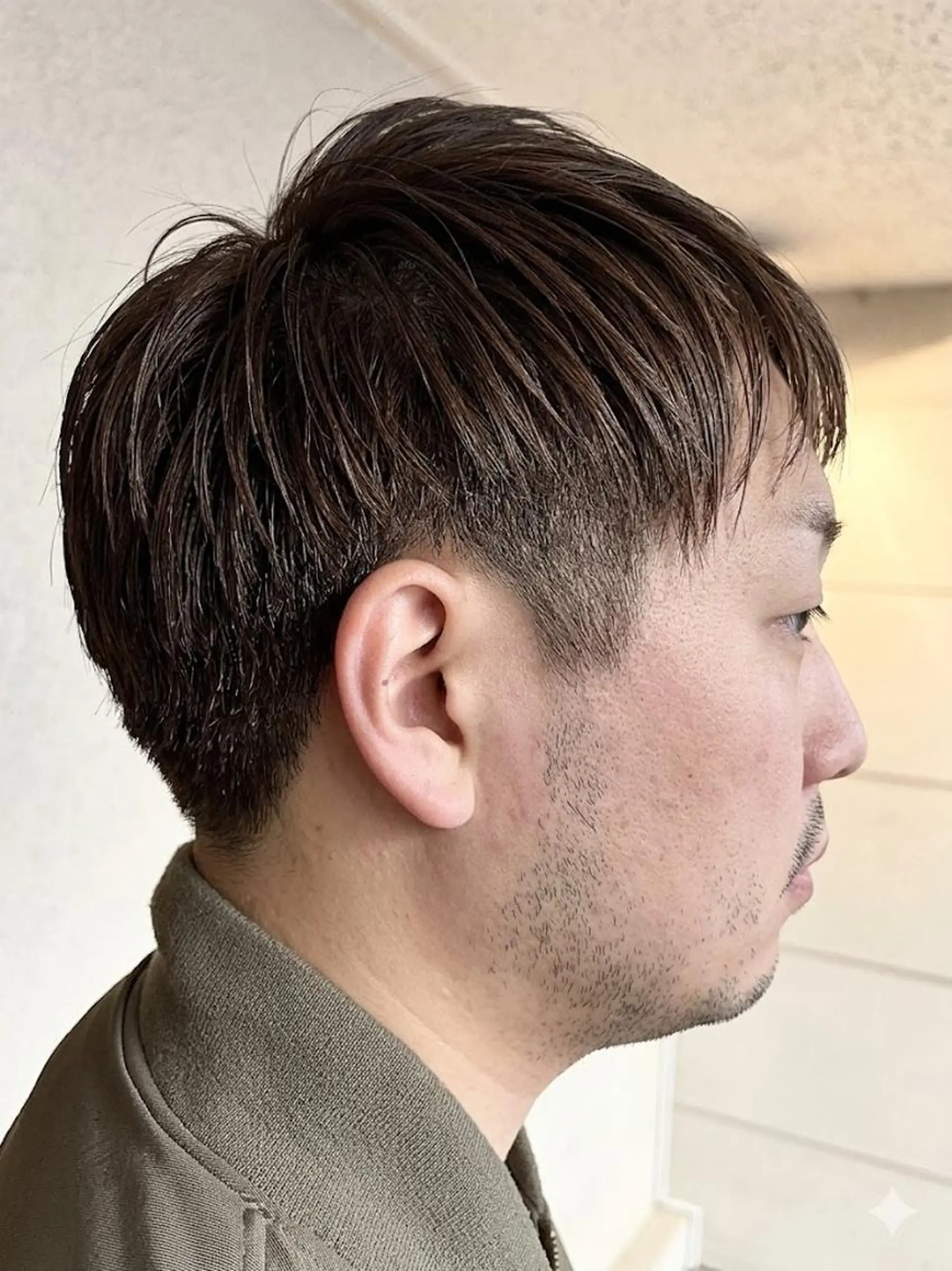 ショート アッシュ アッシュブラウン レイヤーカット カット ヘアカラー トリートメント ヘッドスパ flencia 丸 和博｜カットのヘアスタイル