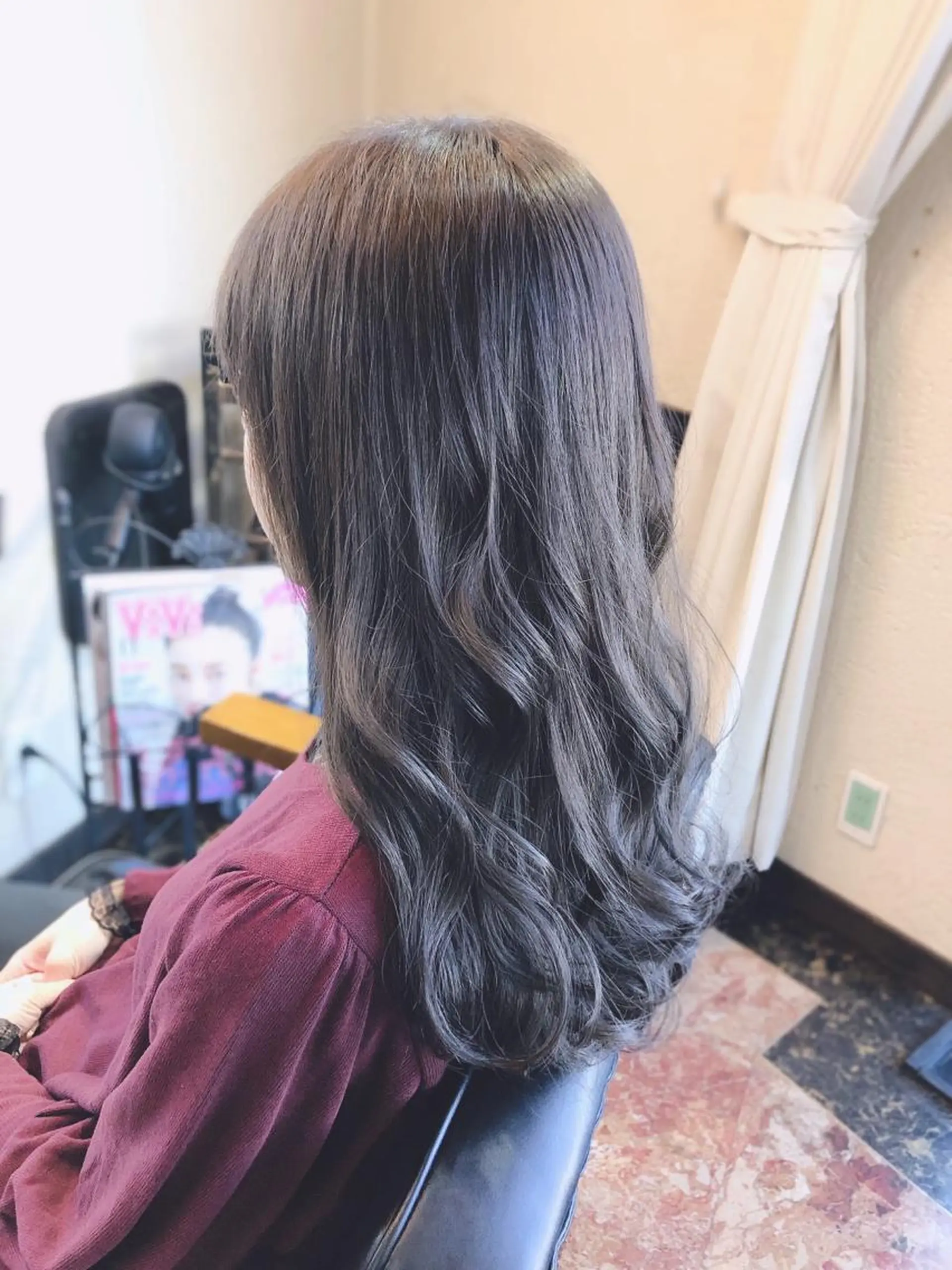 セミロング カラー アディクシーカラー ブルーカラー ブルーグレー ブルーグレージュ ケアカラー カット ヘアカラー トリートメント 菊池 貢平のヘアスタイル