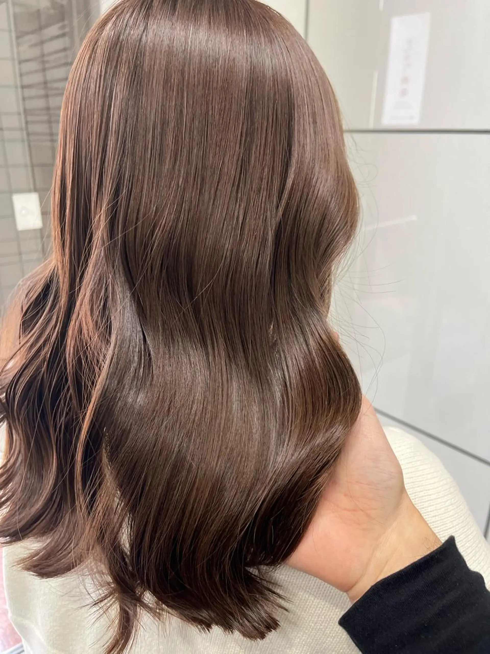 セミロング カット ヘアカラー トリートメント 岩崎 昭憲のヘアスタイル