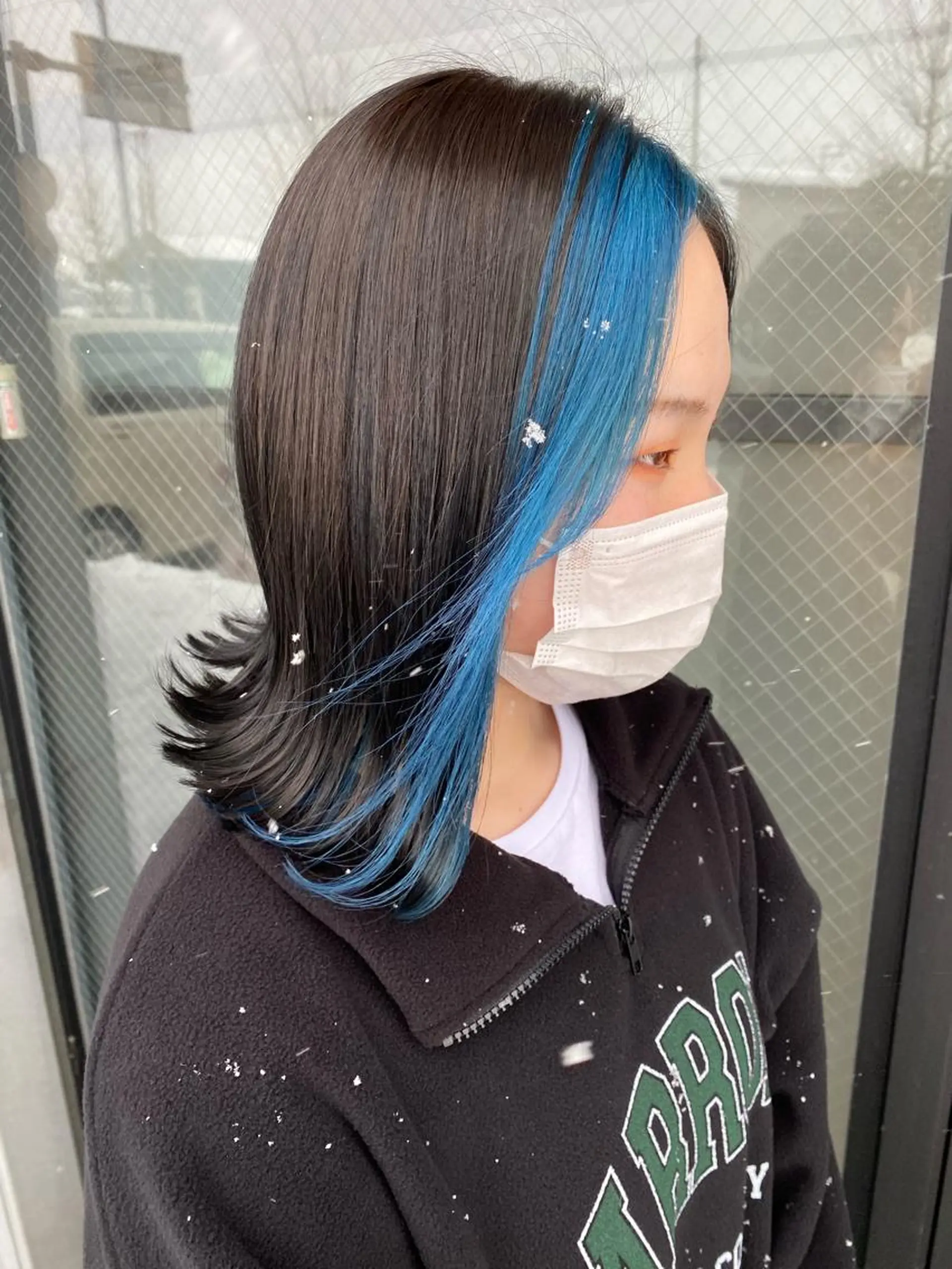 ミディアム カット ヘアカラー Number CHIHIROのヘアスタイル